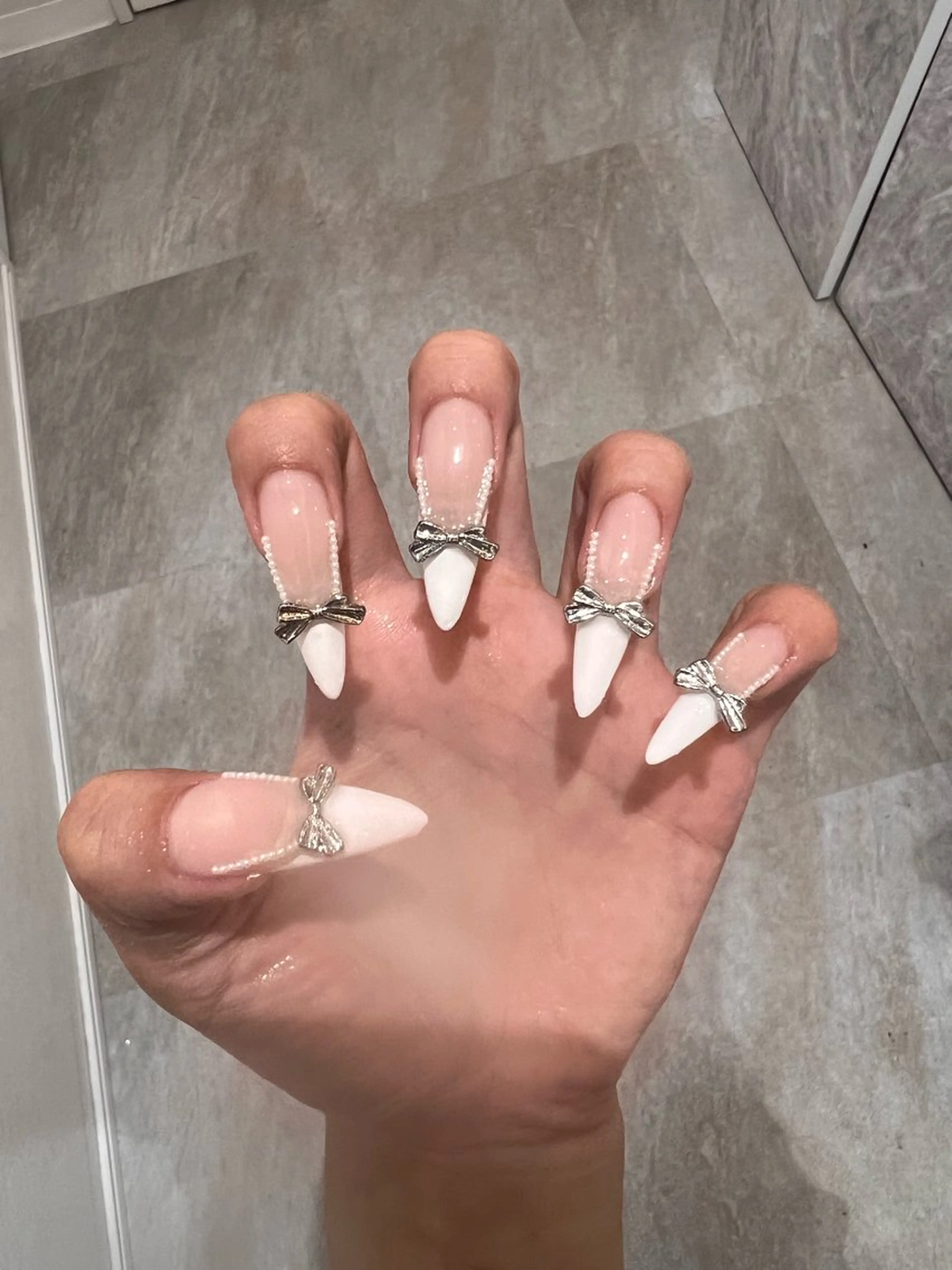 ネイル ハンドネイル &ME シシのネイルデザイン