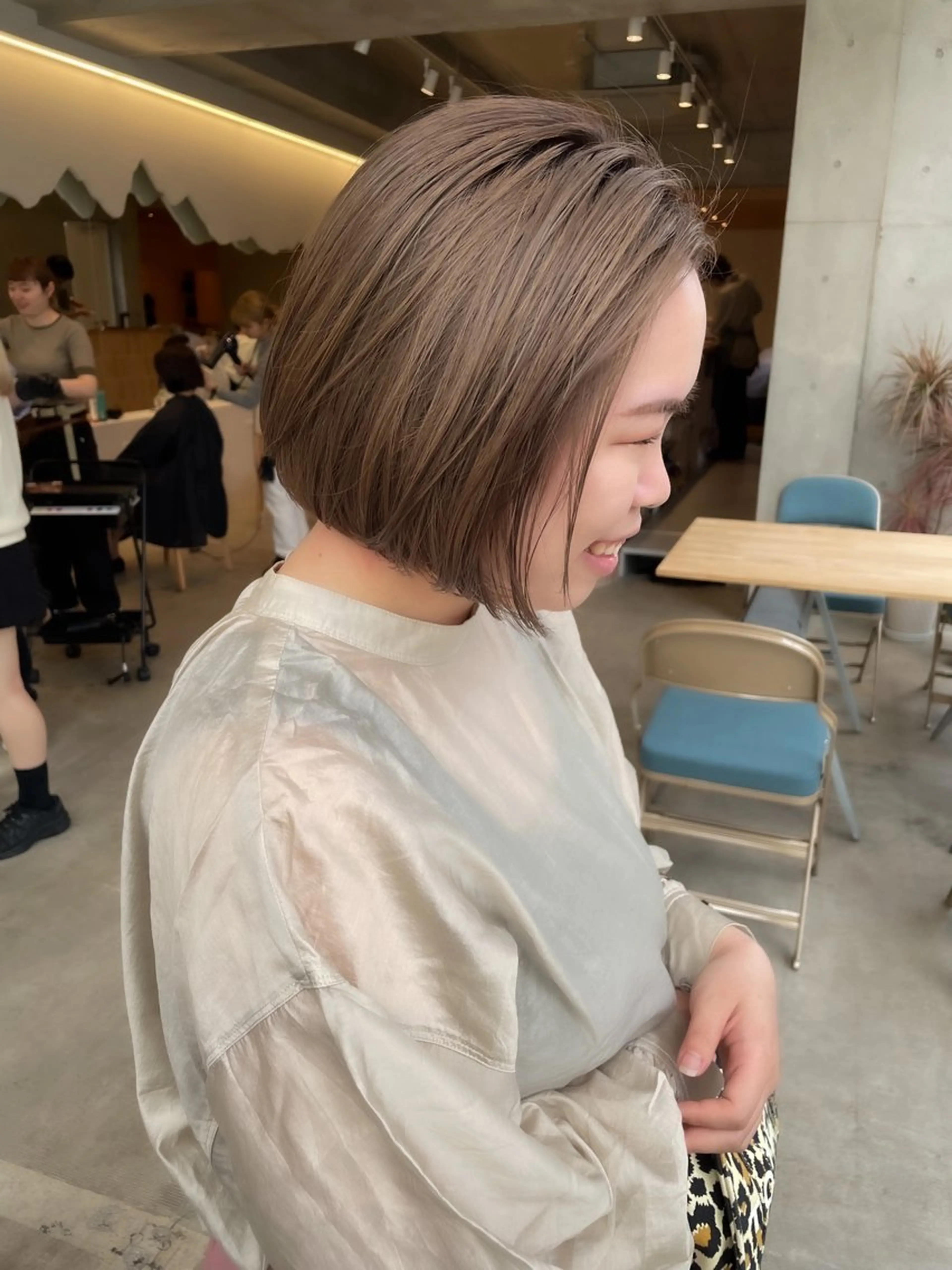 ショート カラー ヘアアレンジ ミニボブ/ブリーチ 🌈MISATOのヘアスタイル