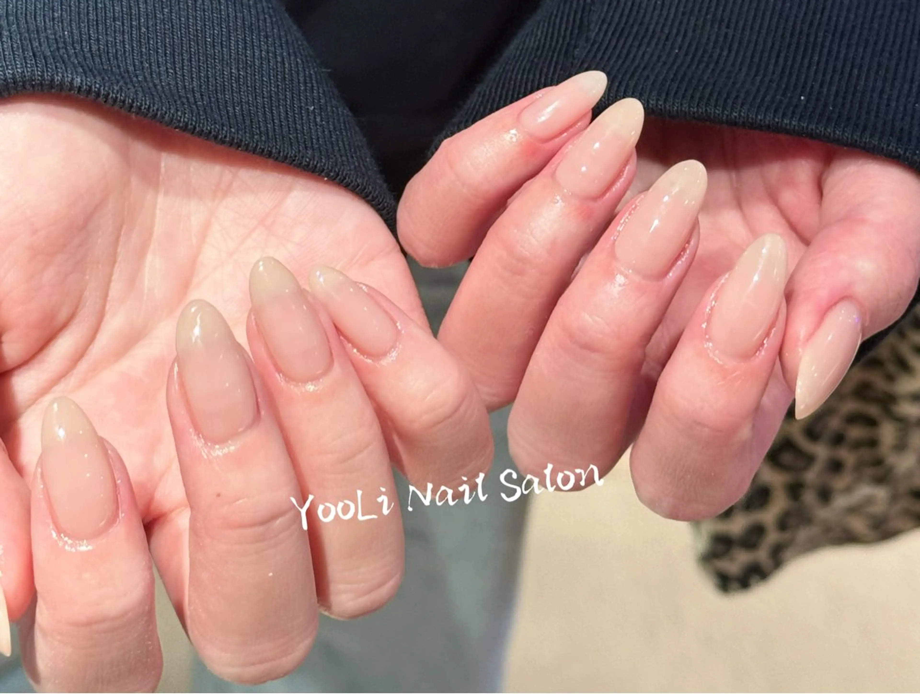 ネイル フレンチネイル グラデーション キラキラネイル 韓国ネイル マグネットネイル ハンドネイル 🎀YooLi Nail salonのネイルデザイン