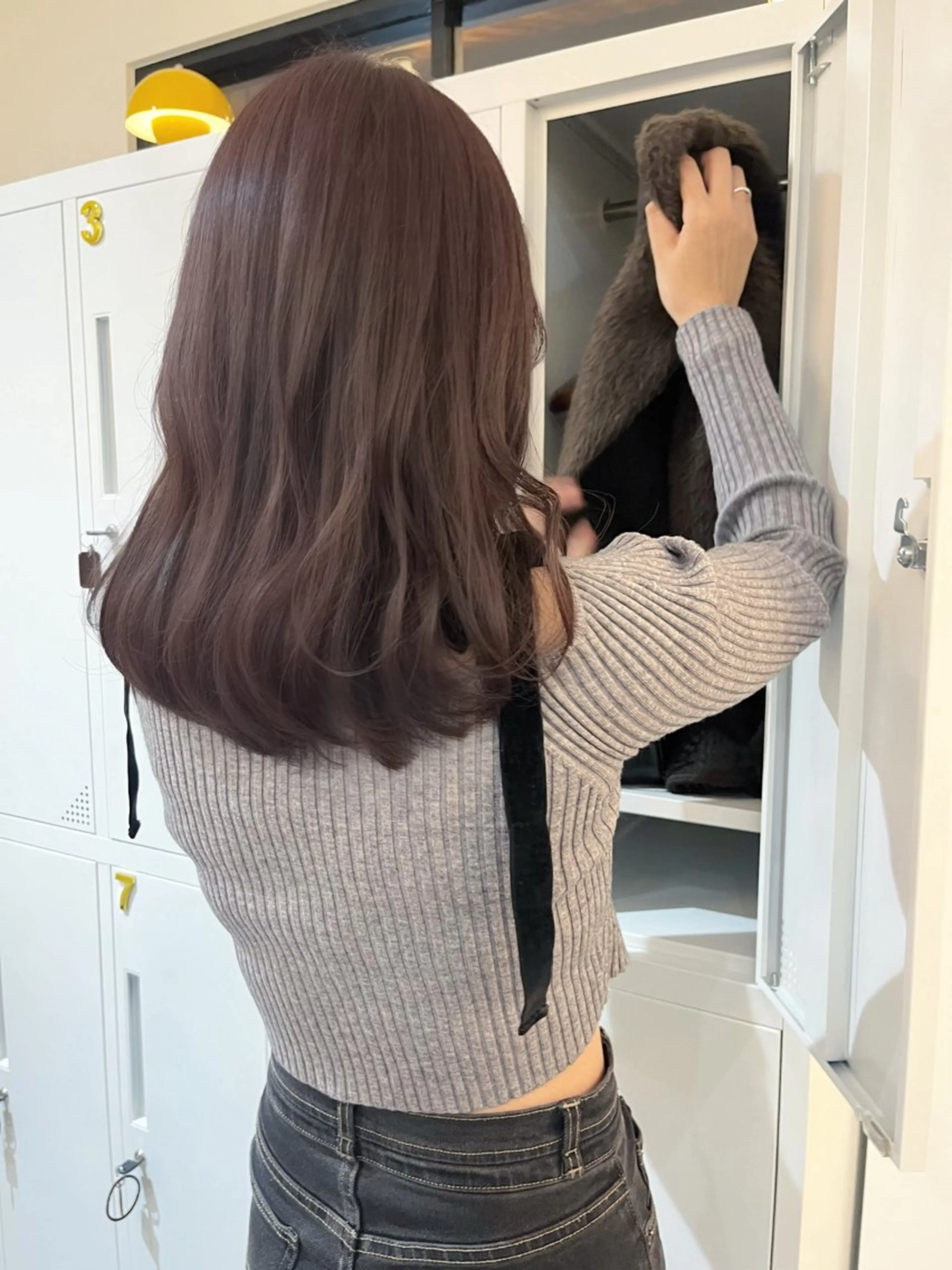 ミディアム ピンクブラウン カット ヘアカラー 透明感カラー♡ 岡部瑠里のヘアスタイル