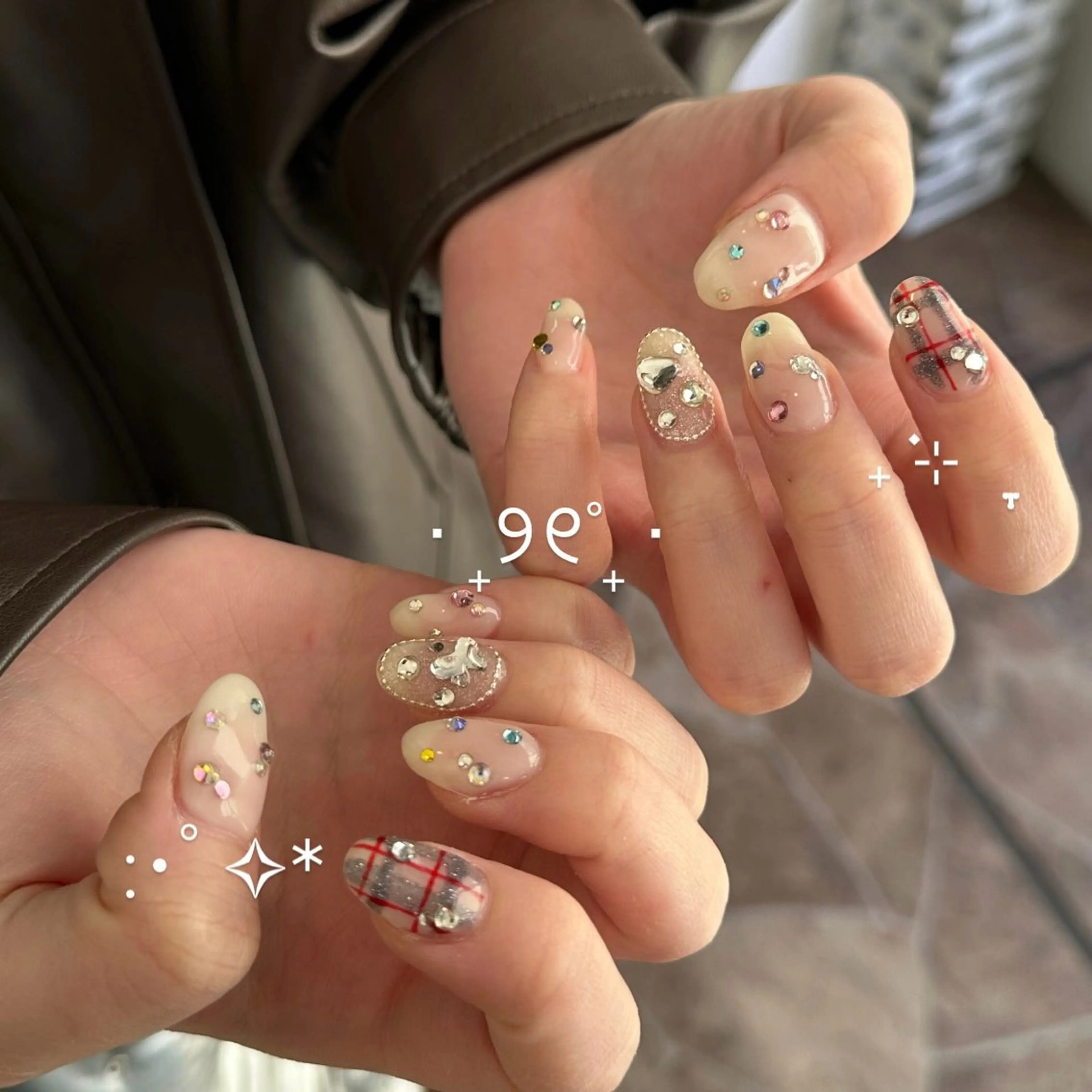 ネイル ストーンネイル ハンドネイル WOLTOKYO渋谷 yunaのネイルデザイン