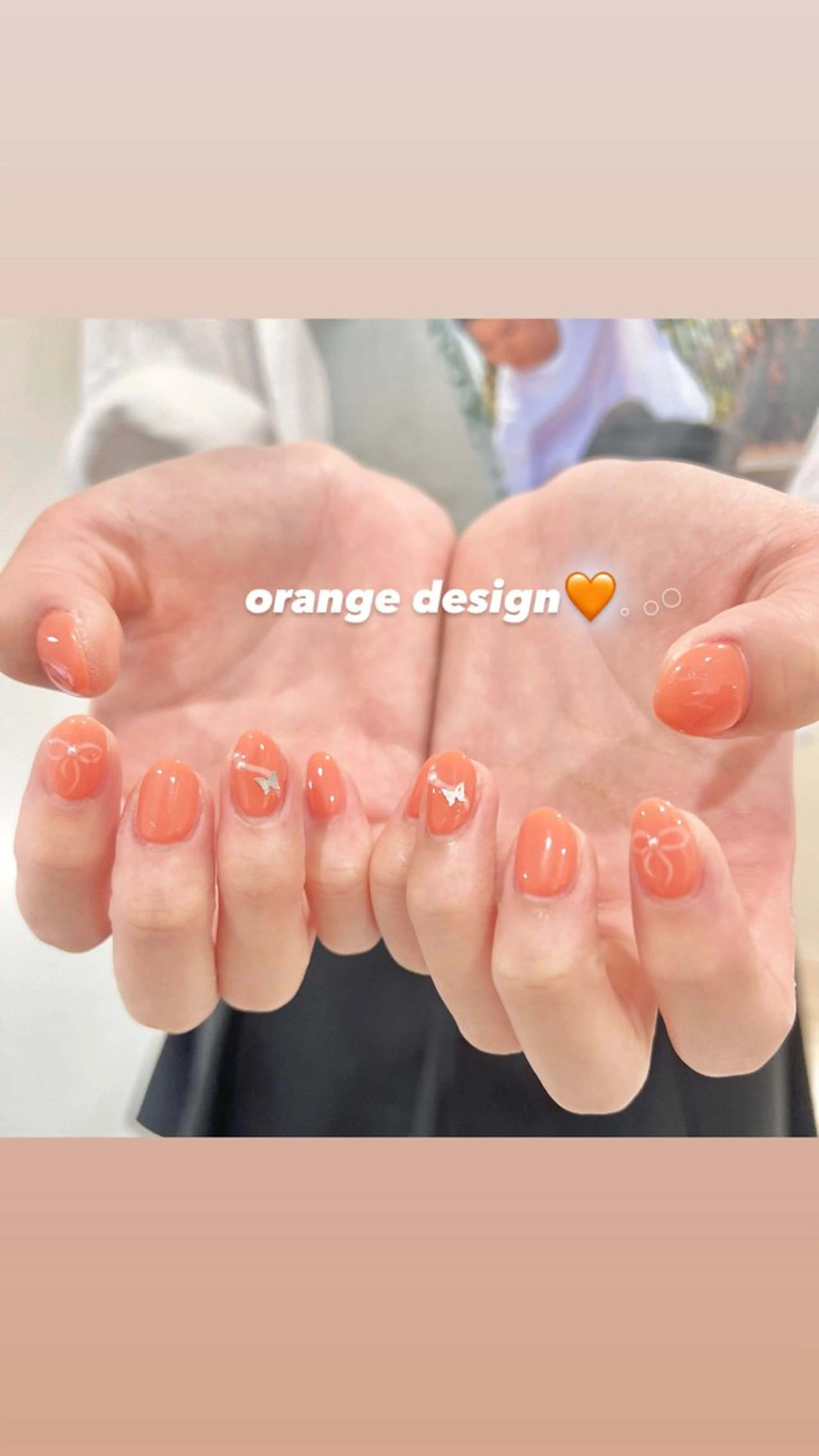 ネイル オレンジ 🎀チーク/ちゅるん 🫧chisa🎀のネイルデザイン