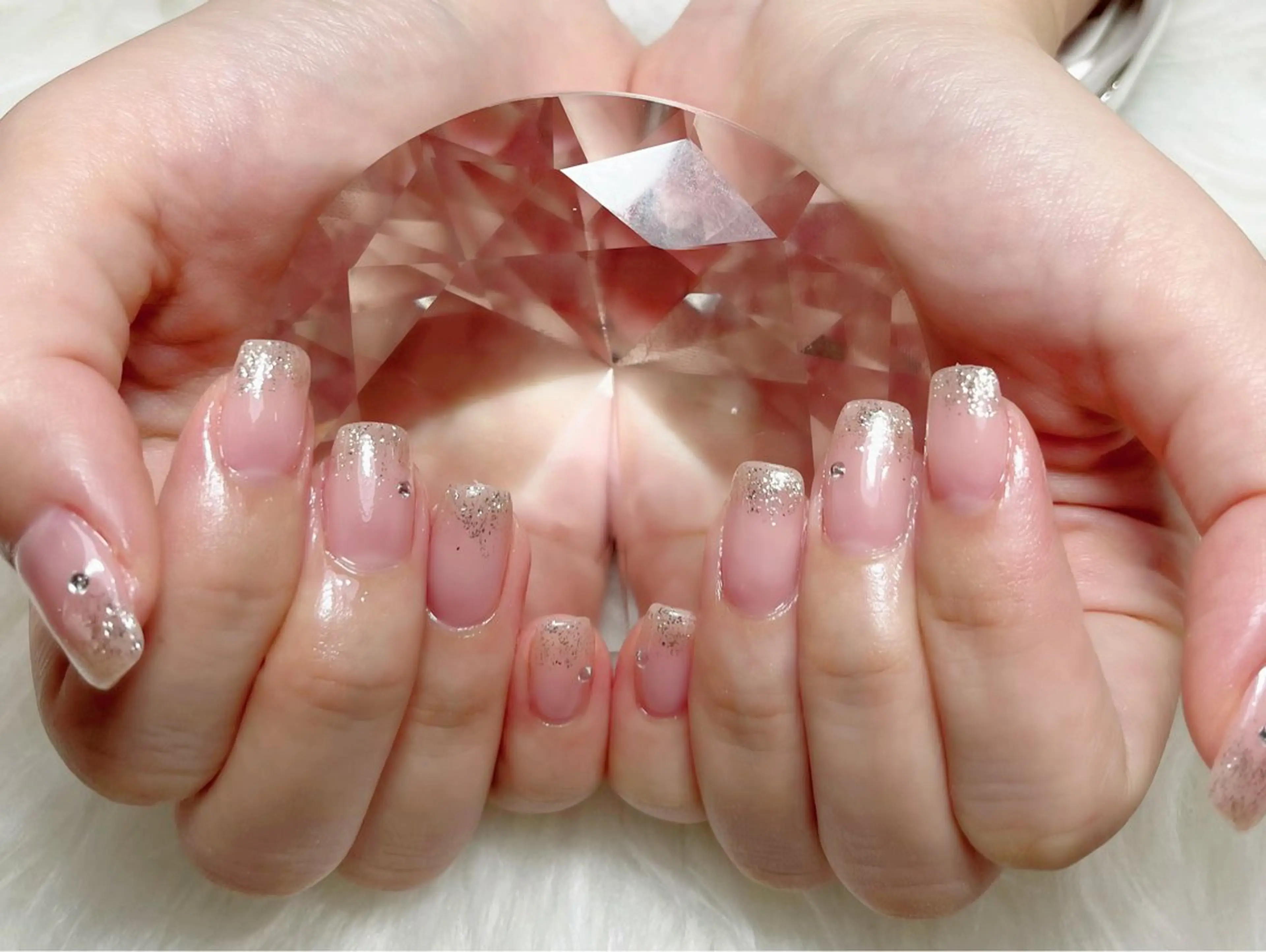 ネイル WHITE NAIL 大島のネイルデザイン