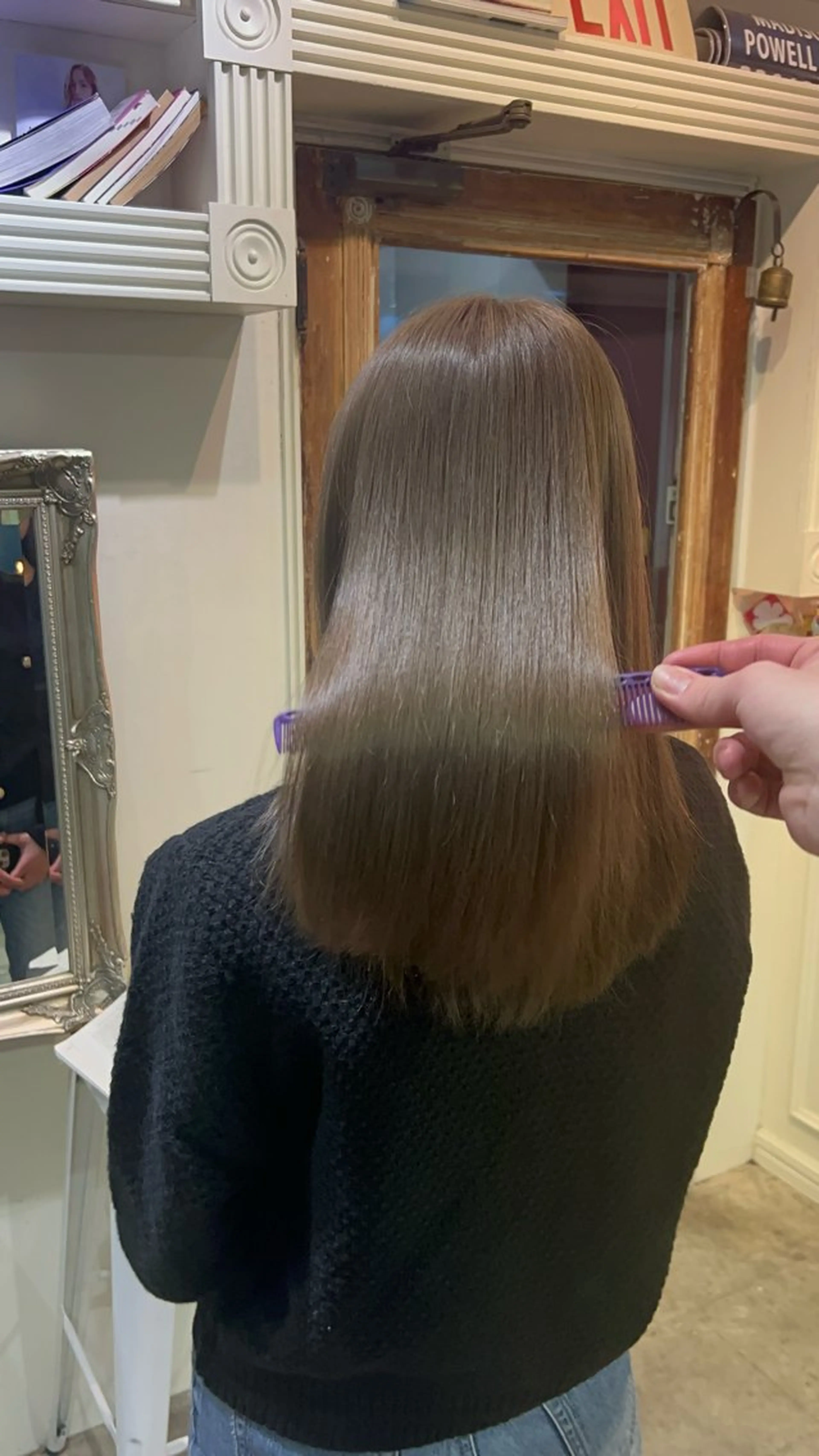 ミディアム カラー ブリーチ グレージュ ヘアカラー トリートメント ヘッドスパ ヘアセット オカベ ショウマのヘアスタイル