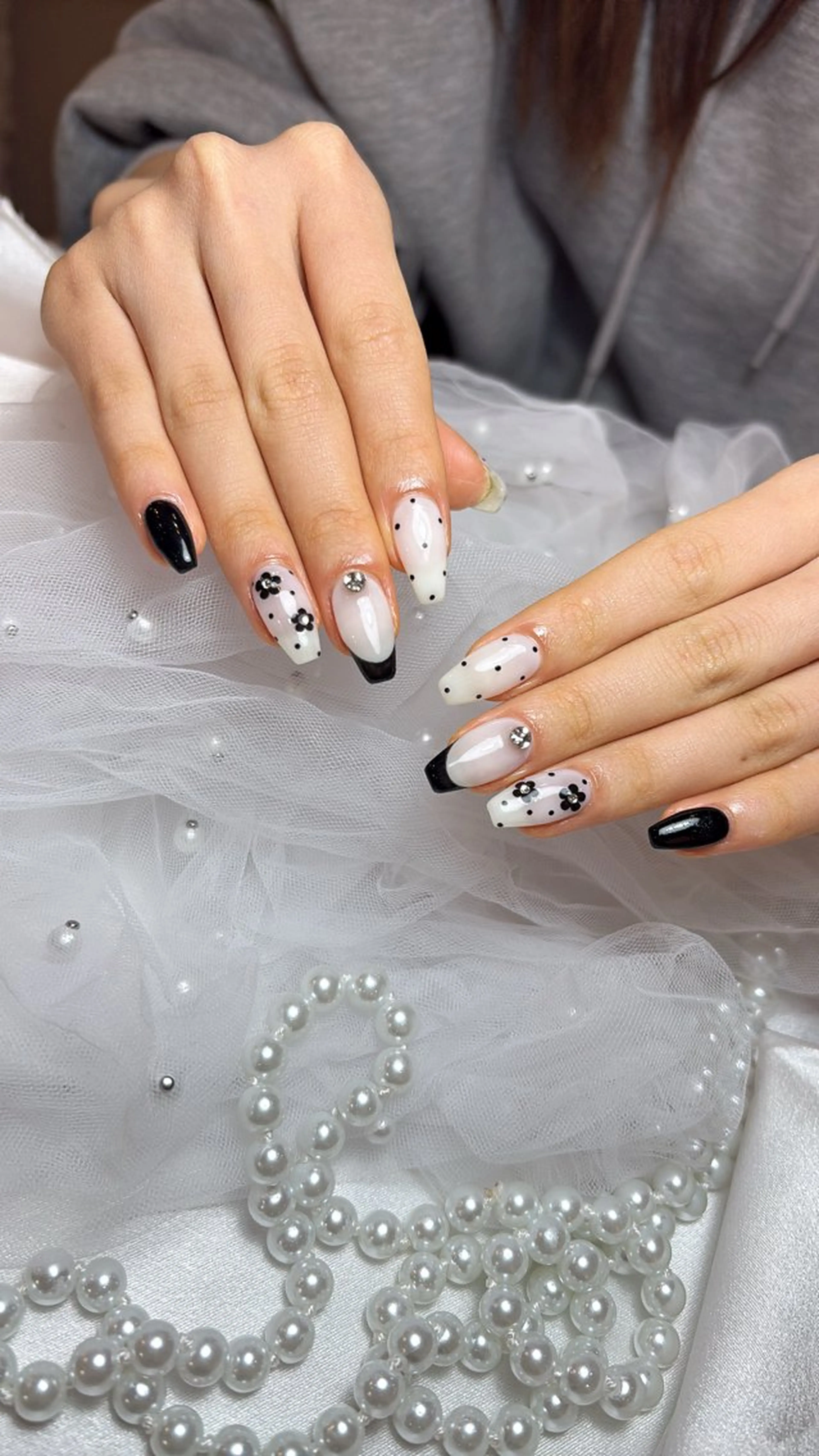 ネイル フットネイル フレンチネイル ジェルネイル ガーリー グラデーション ハンドネイル D.d Nail Moeのネイルデザイン