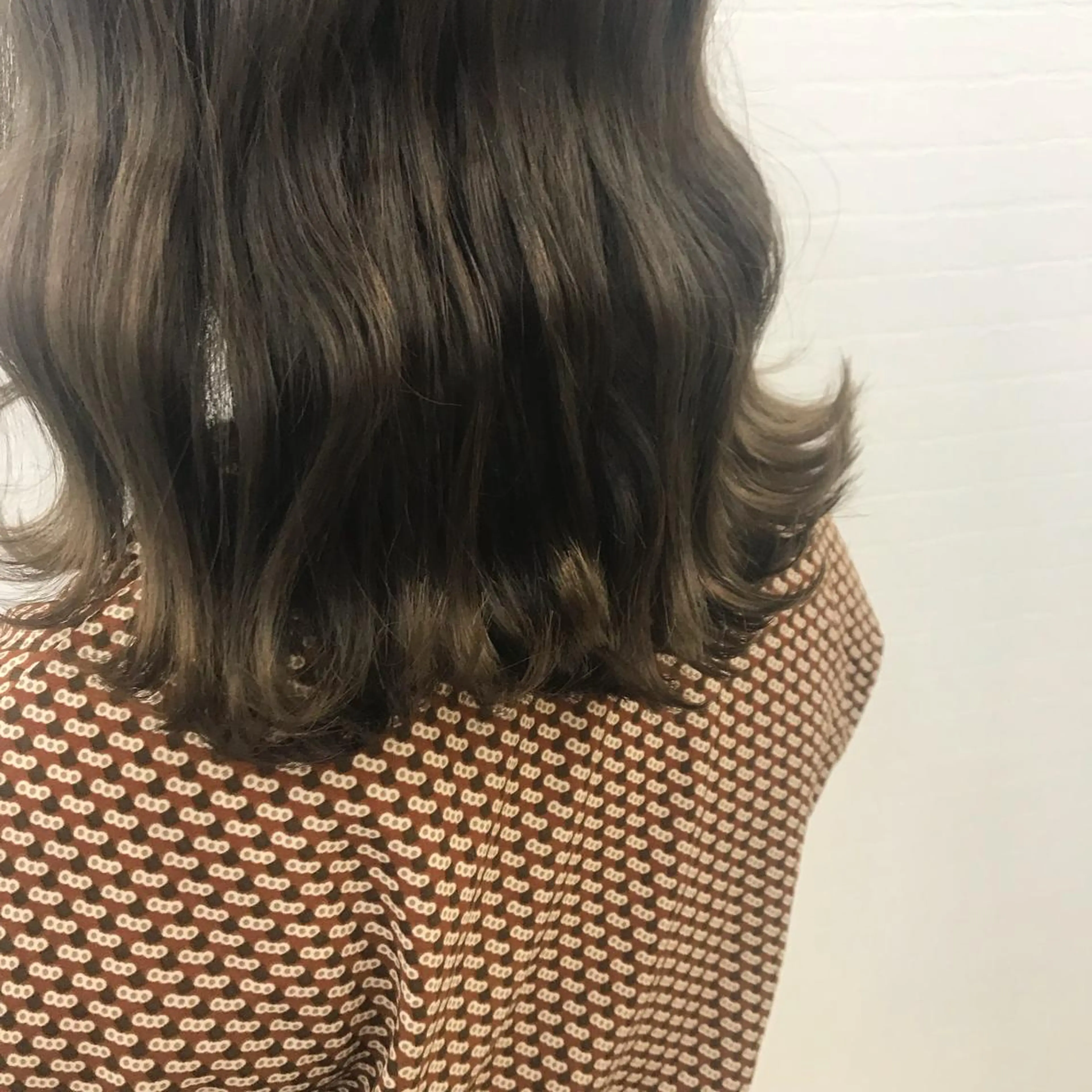 カラー オリーブ/アッシュ やわらか透明感カラーのヘアスタイル