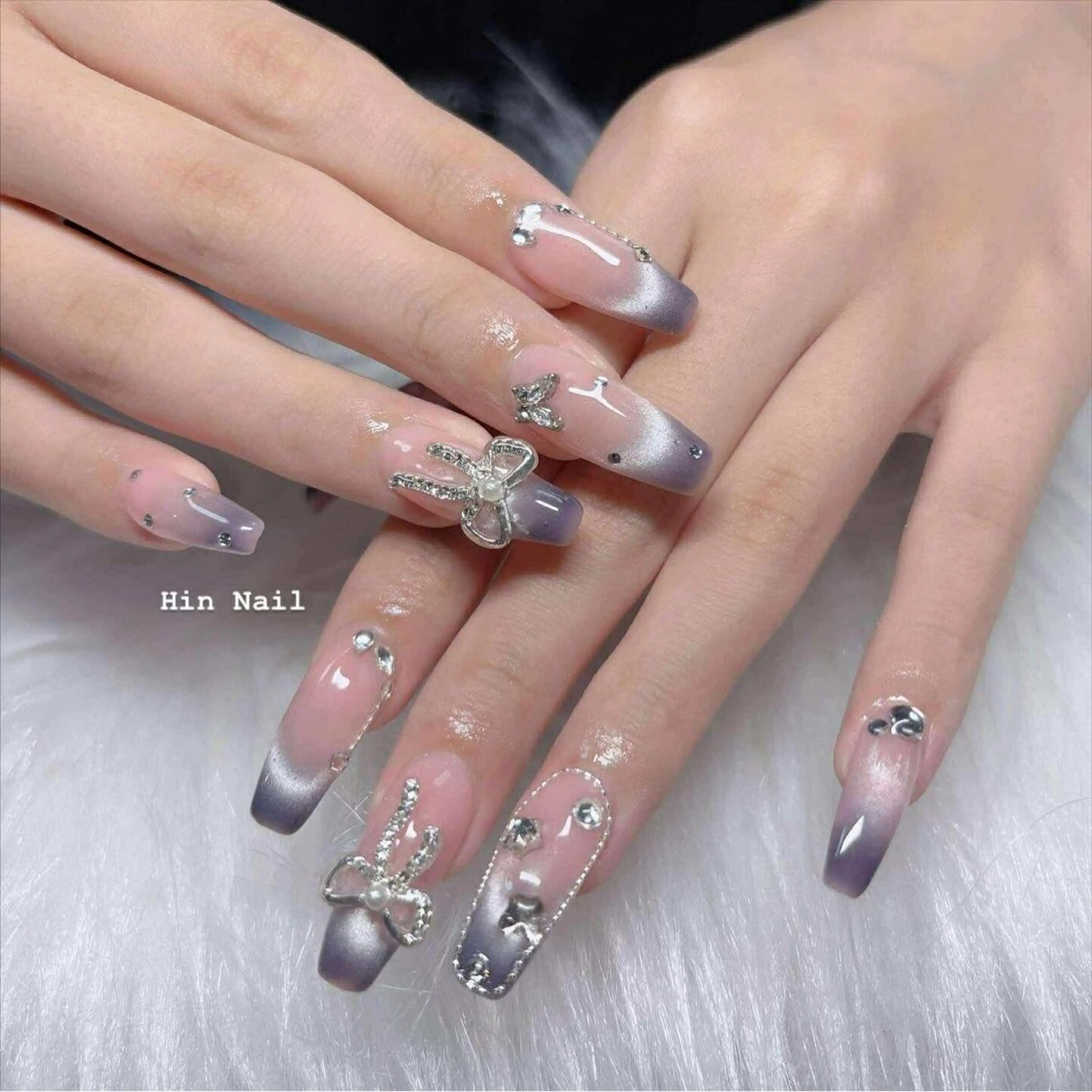 ネイル ハンドネイル Hin Nailsのネイルデザイン