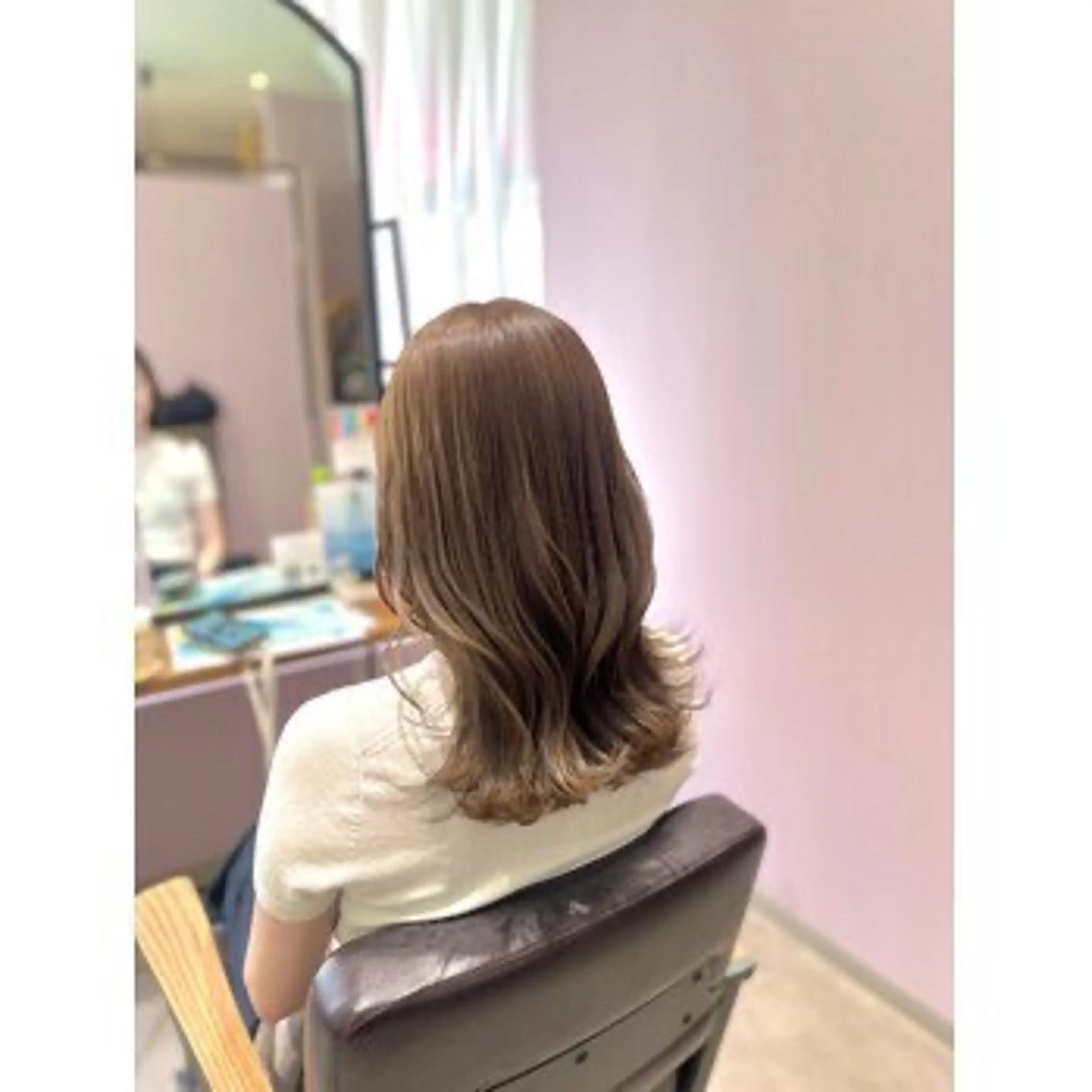 カラー 西原 愛紗のヘアスタイル