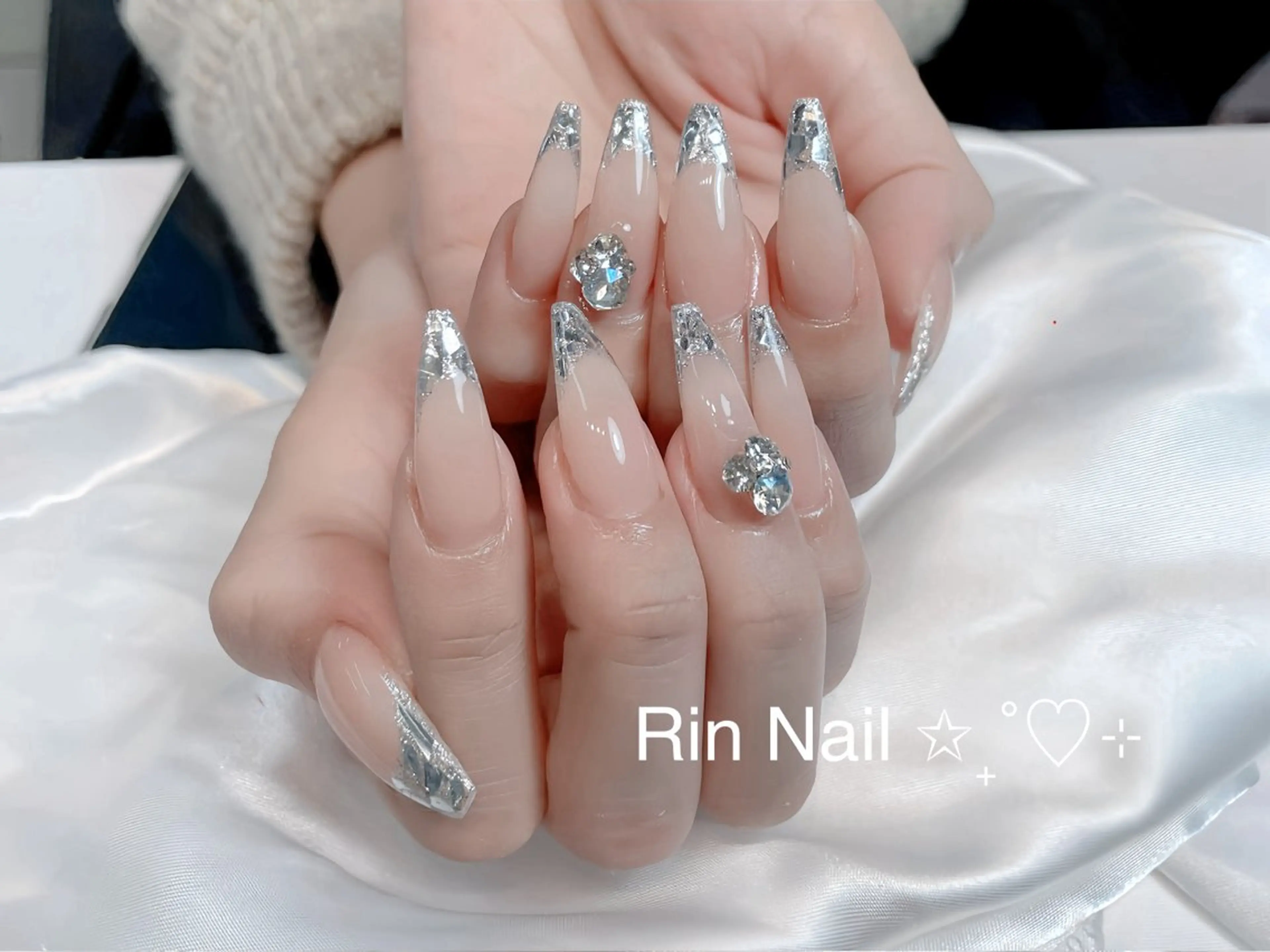 ネイル アートネイル 成人式 ロングネイル ニュアンスネイル スカルプネイル ハンドネイル Rin Nail 新大久保店のネイルデザイン