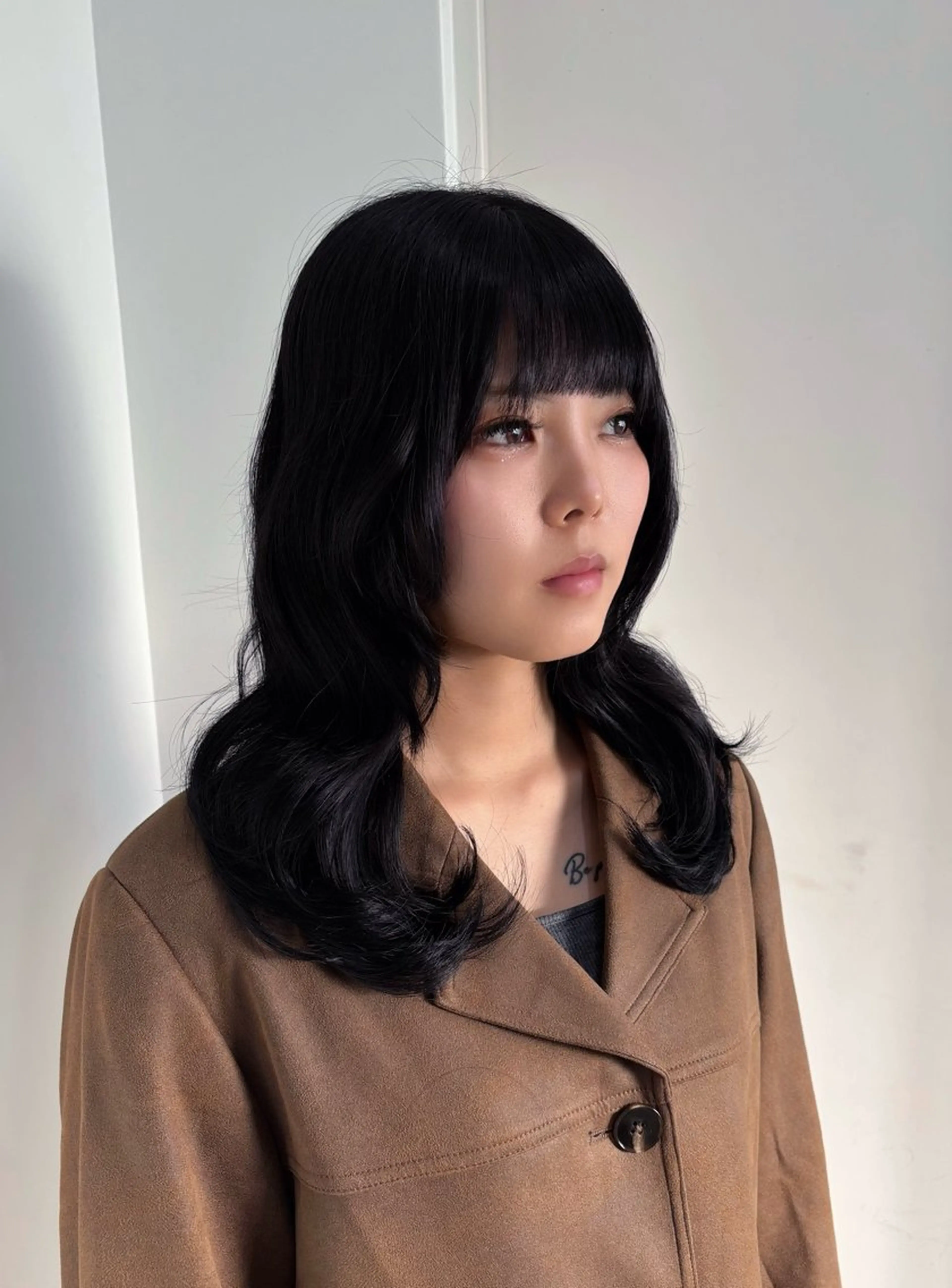 ミディアム カラー カット ヘアカラー トリートメント 韓国風レイヤー透明感 艶髪カラー/岡田悠希のヘアスタイル