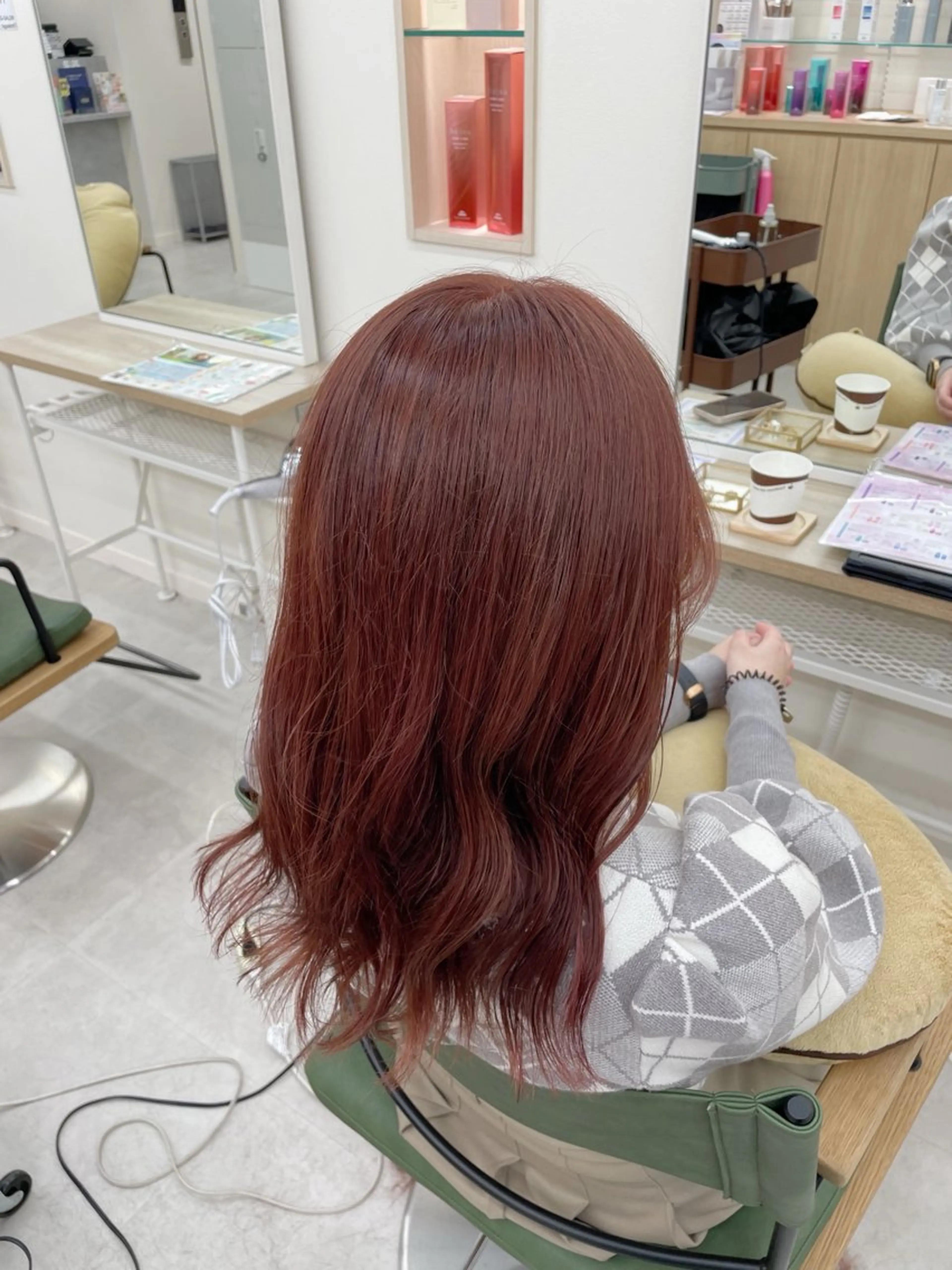 ロング カラー カット ヘアカラー トリートメント NaVIユウジ 透明感カラーのヘアスタイル