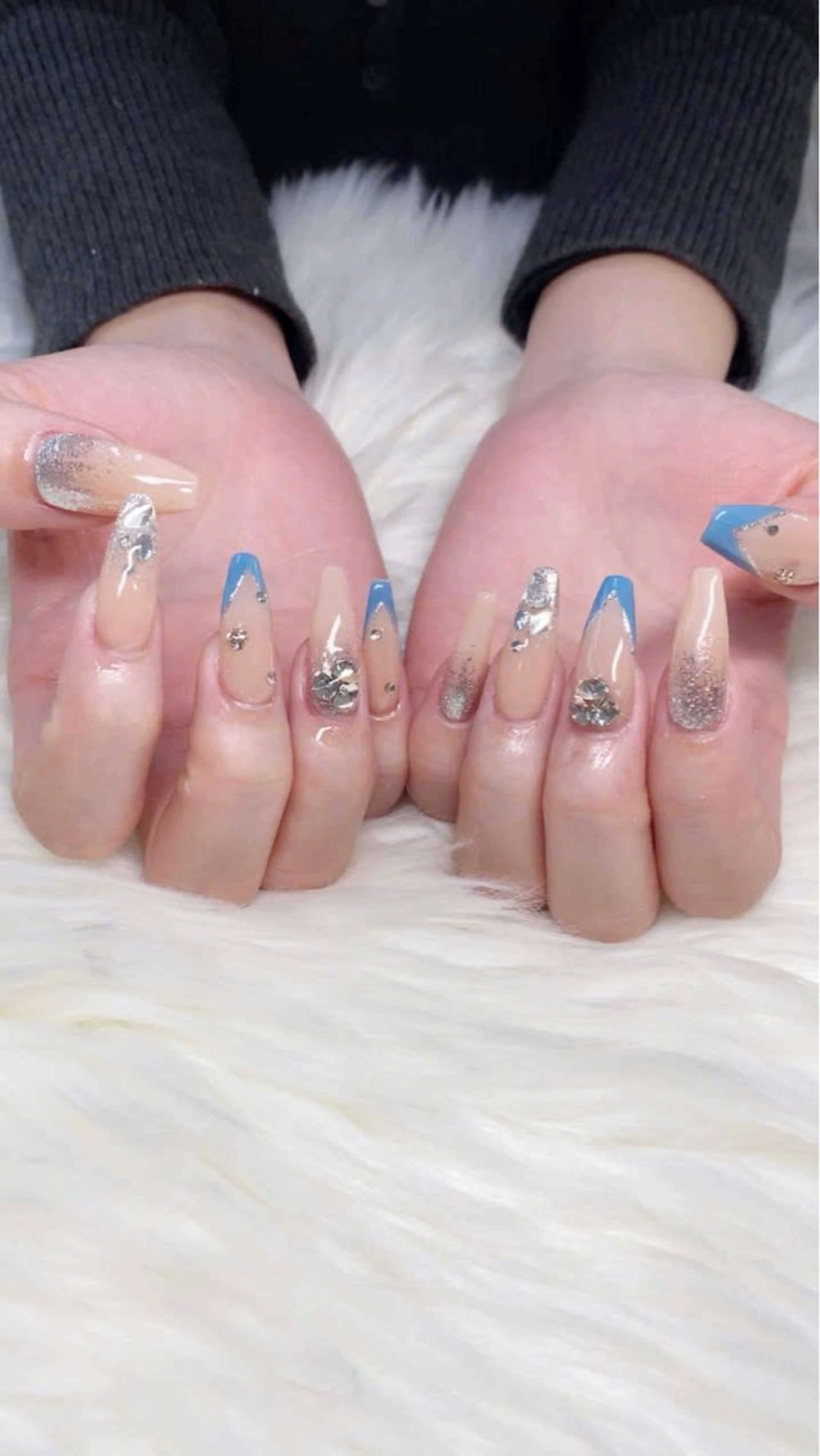 ネイル フレンチネイル グラデーション 韓国ネイル マグネットネイル ニュアンスネイル ハンドネイル ハンドケア Hara Nail 【パラジェル使用】のネイルデザイン