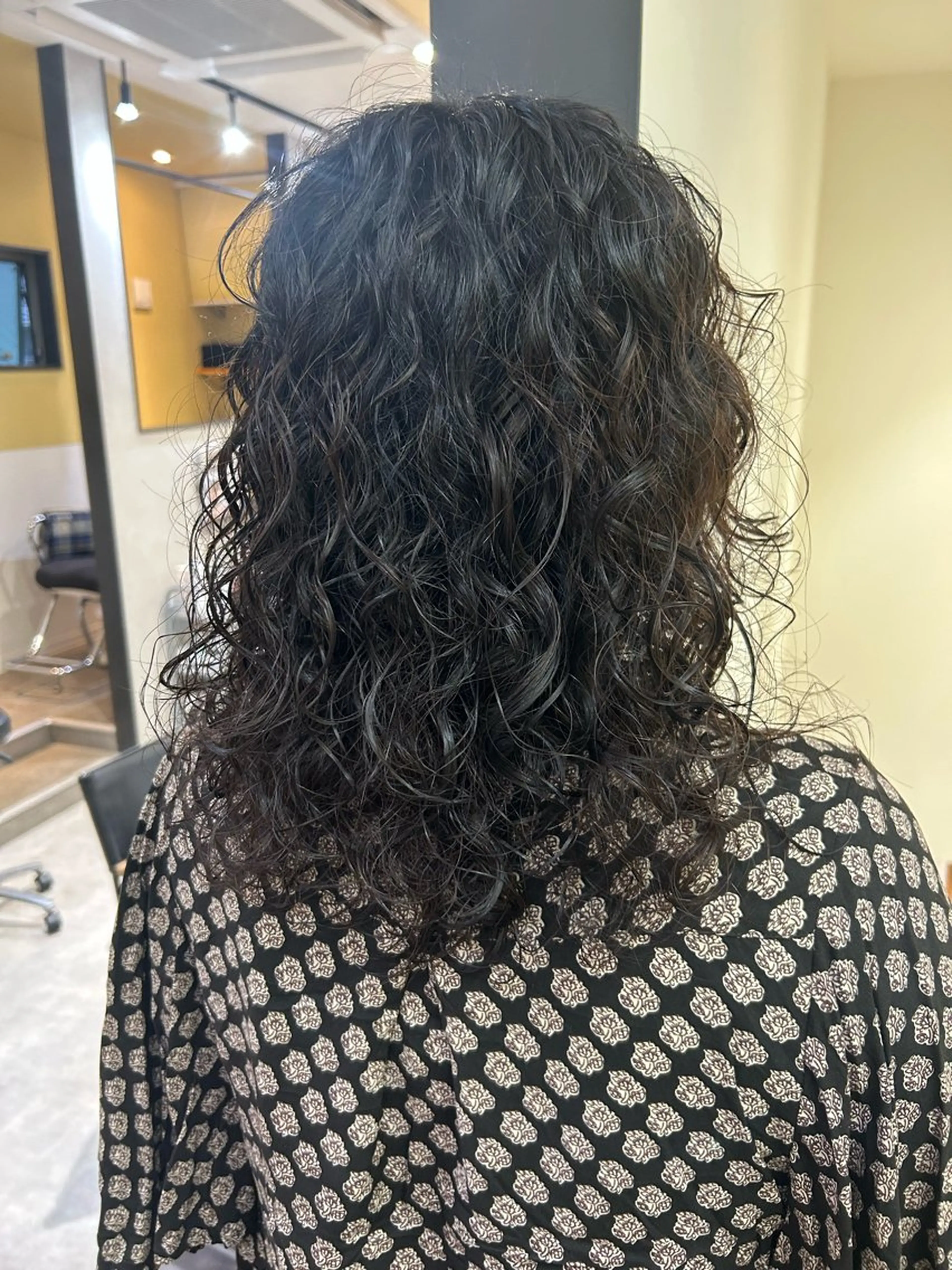 セミロング パーマ セミロングパーマ カット パーマ hub hair レイヤー/透明感のヘアスタイル