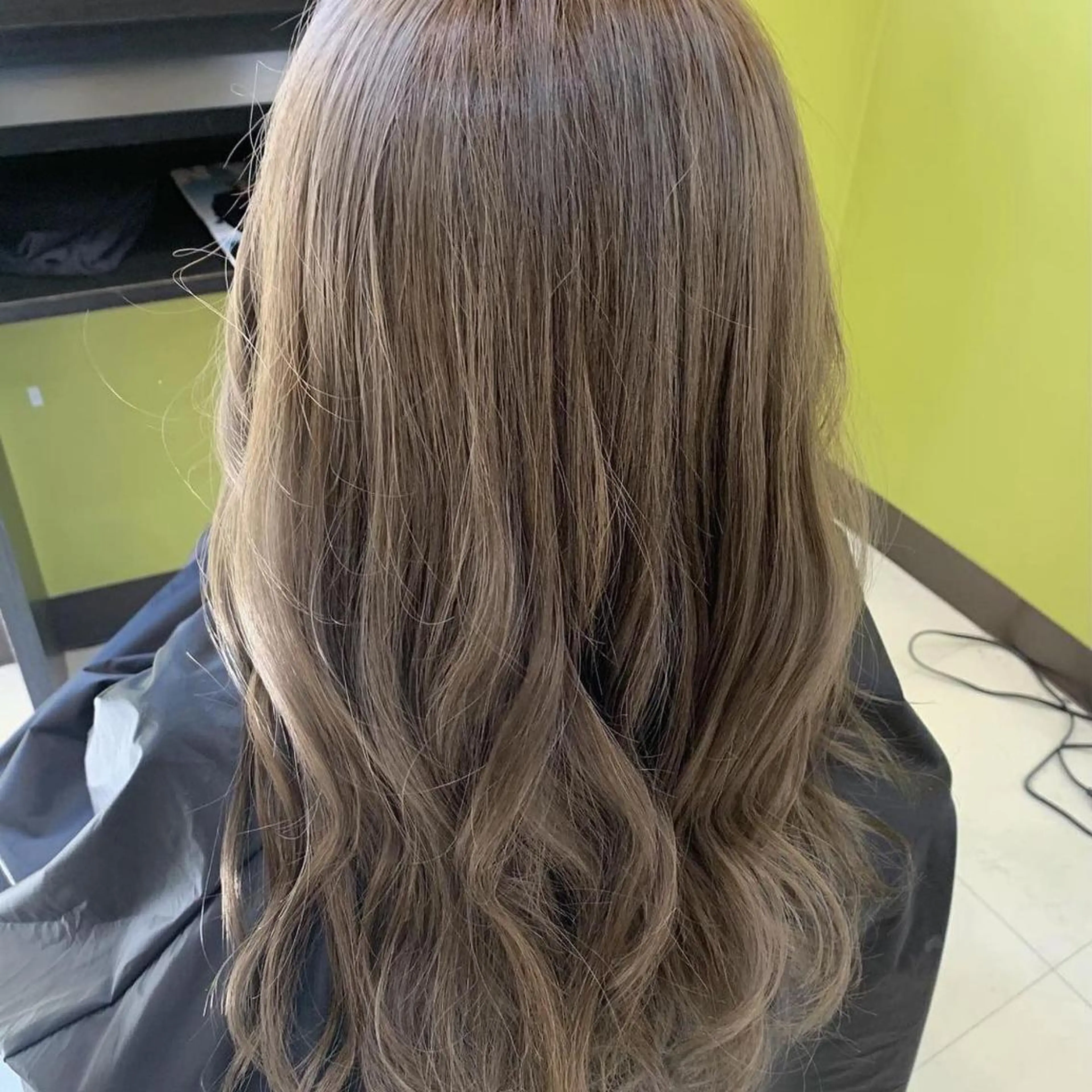 ミディアム カラー メンズ アッシュ アッシュグレー 🩷Eny terrace🩷のヘアスタイル