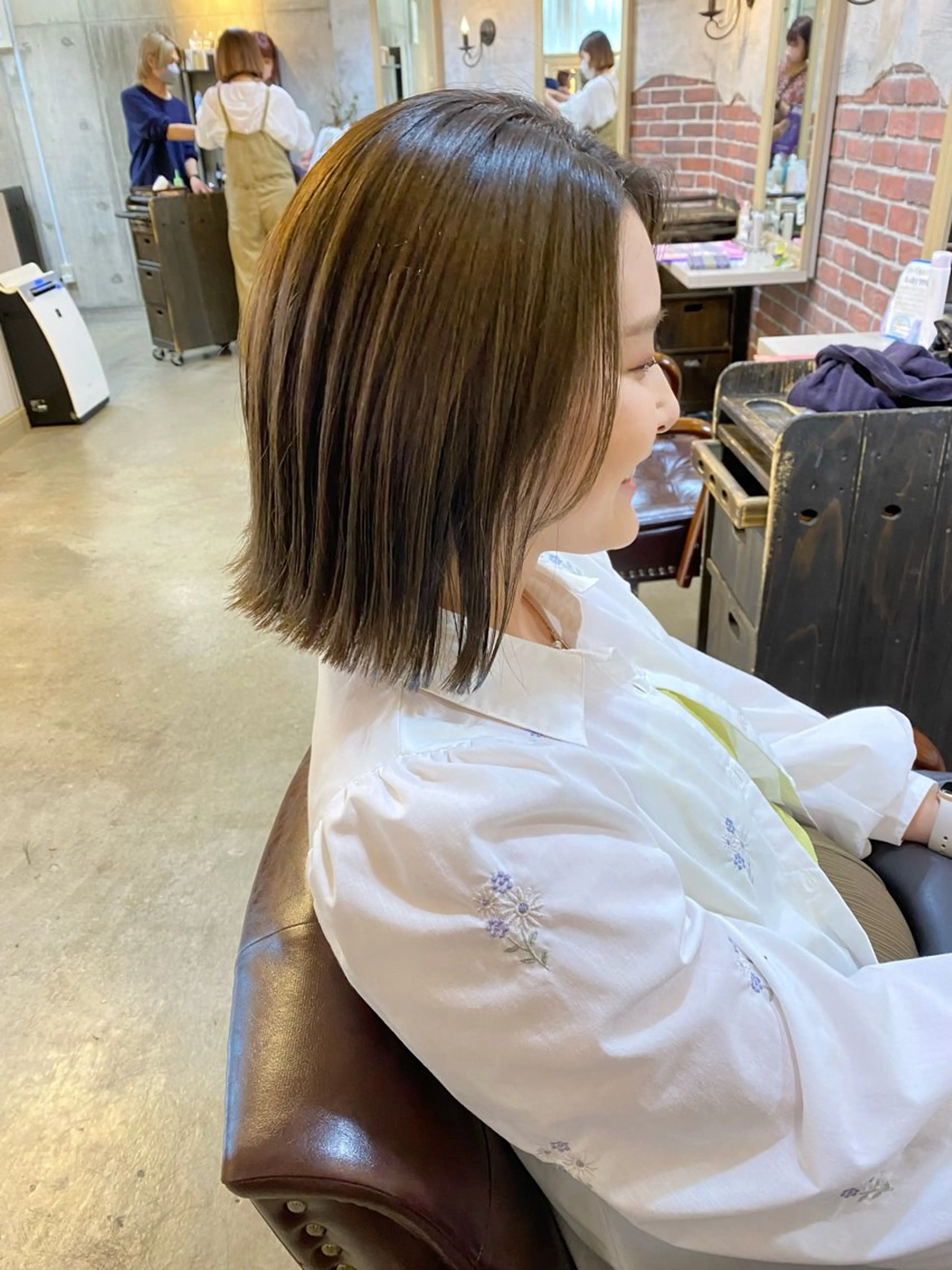 ミディアム カラー 切りっぱなしボブ ボブ tocolaso 柏所属・レイヤーカット/ 根本瑠実のヘアスタイル