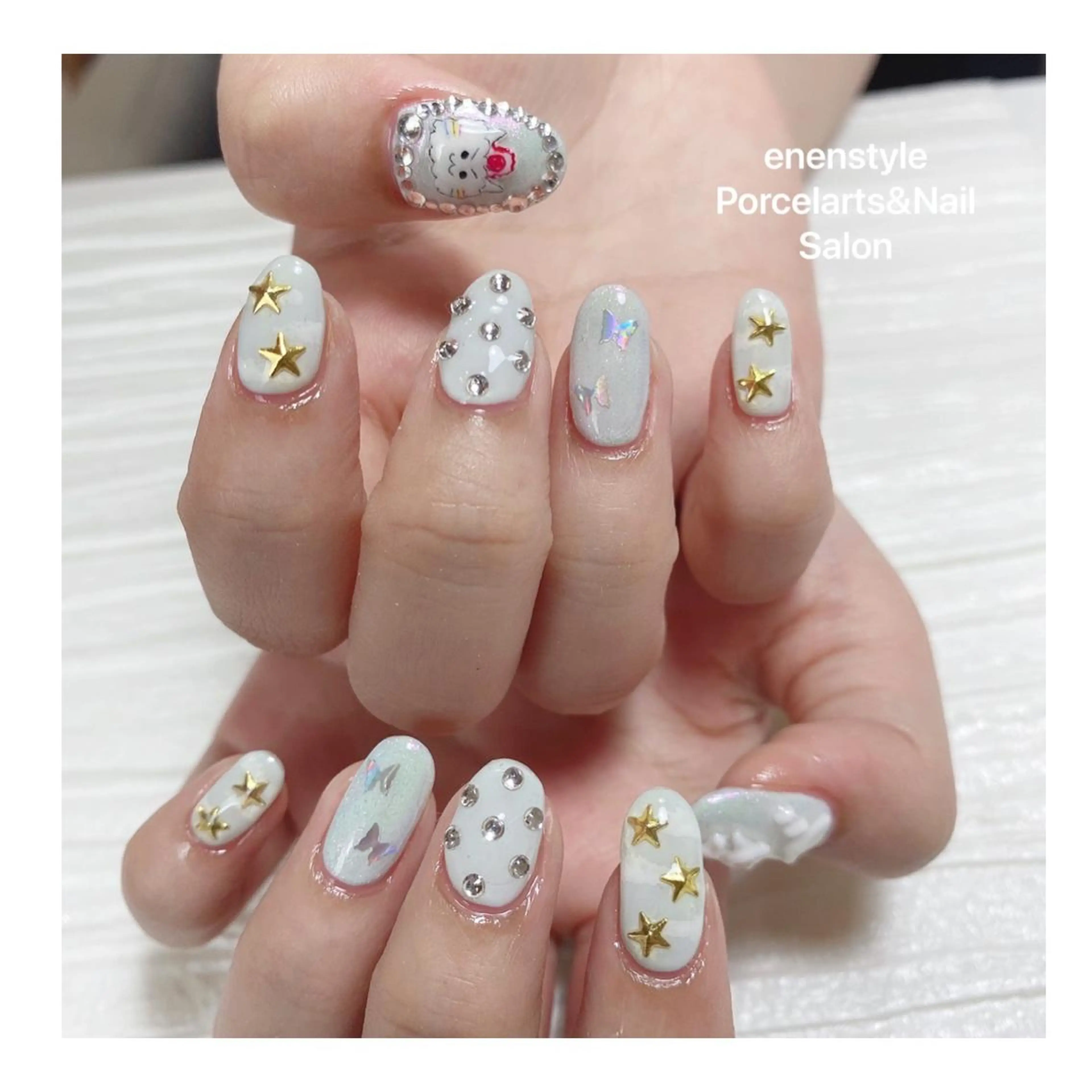 ミディアム ネイル ハンドネイル 👑enen style👑のネイルデザイン