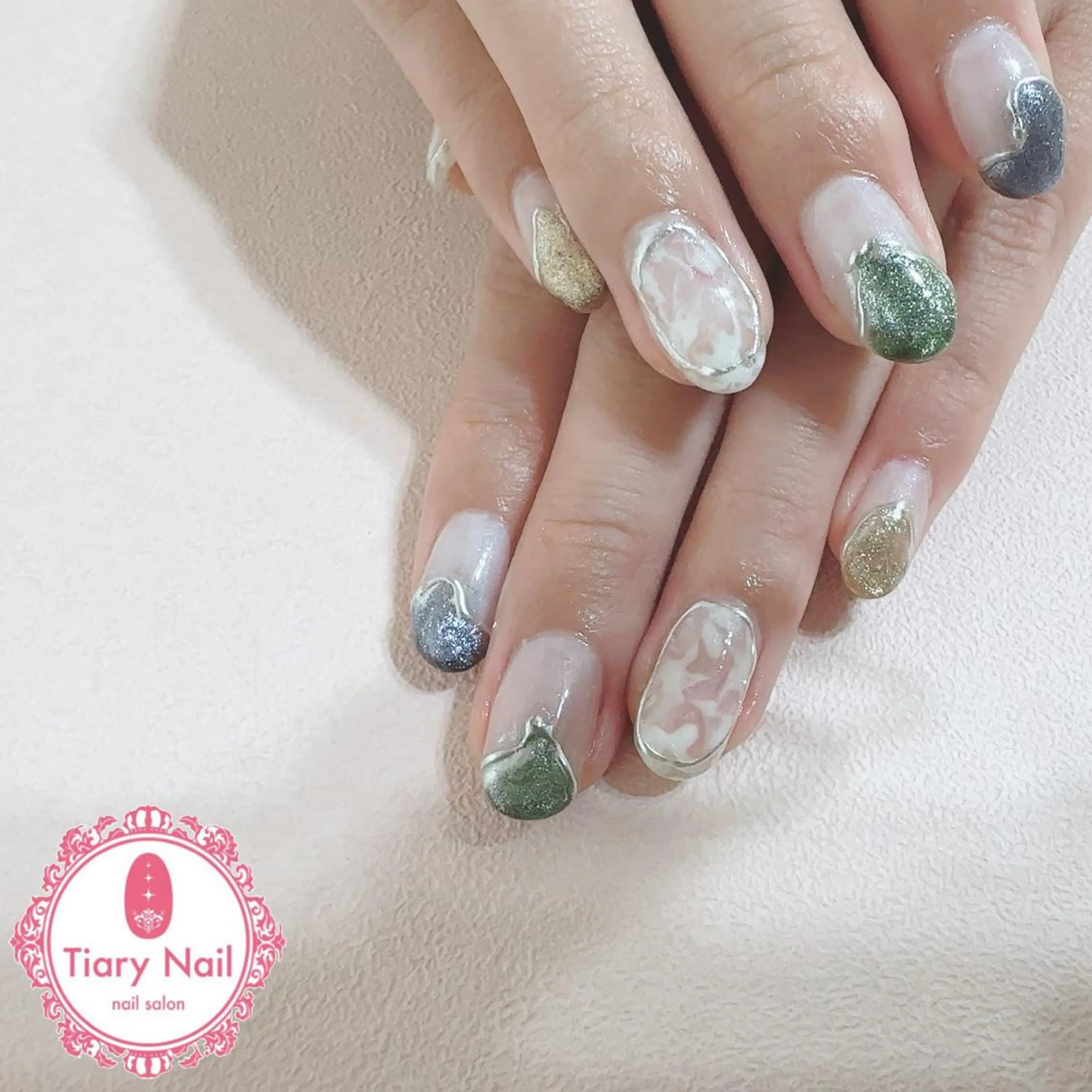 ネイル tiarynail K K🐼のネイルデザイン