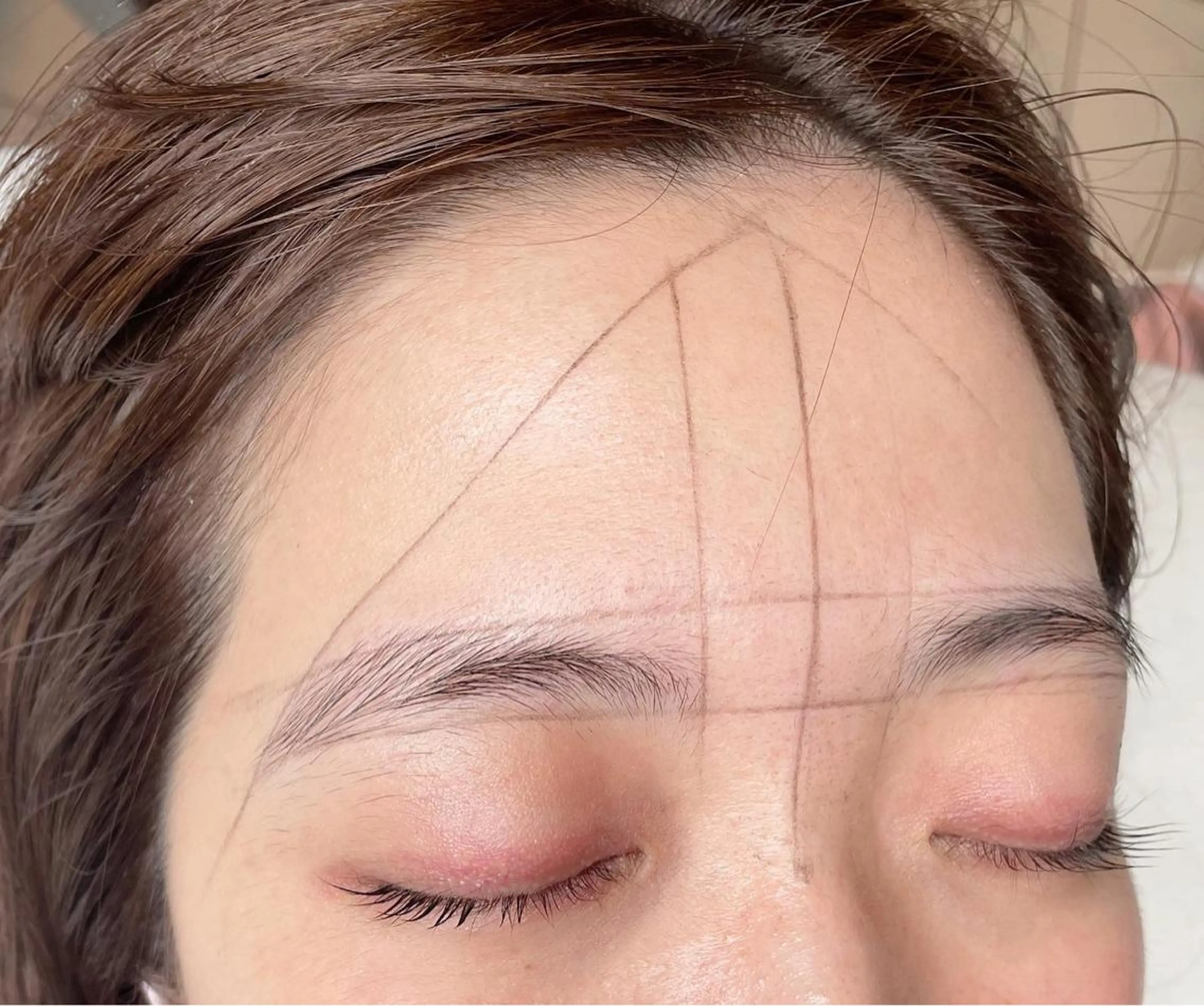 アイブロウ 眉毛ワックス脱毛 ma riのネイルデザイン