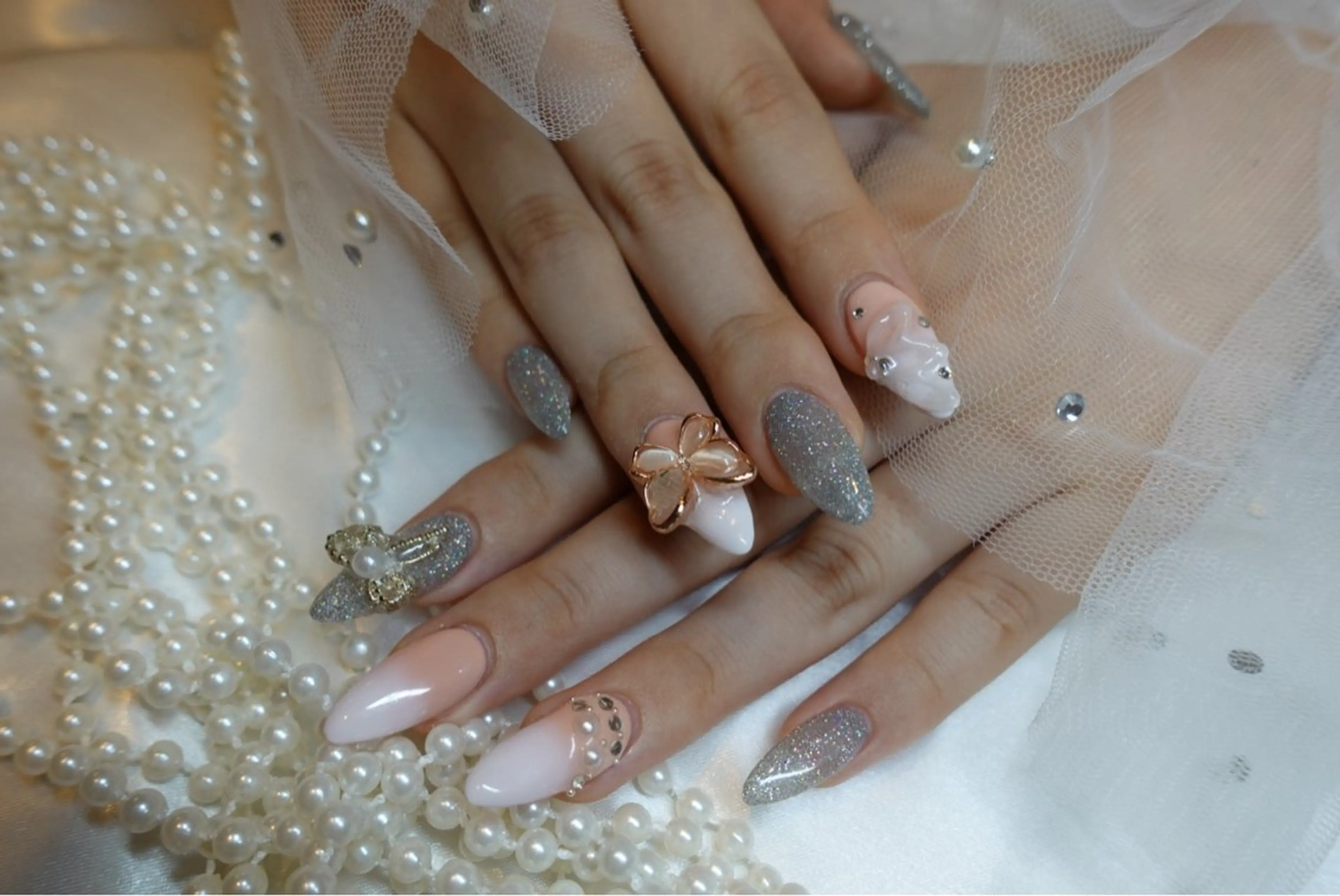 ネイル 濱岡 咲のネイルデザイン