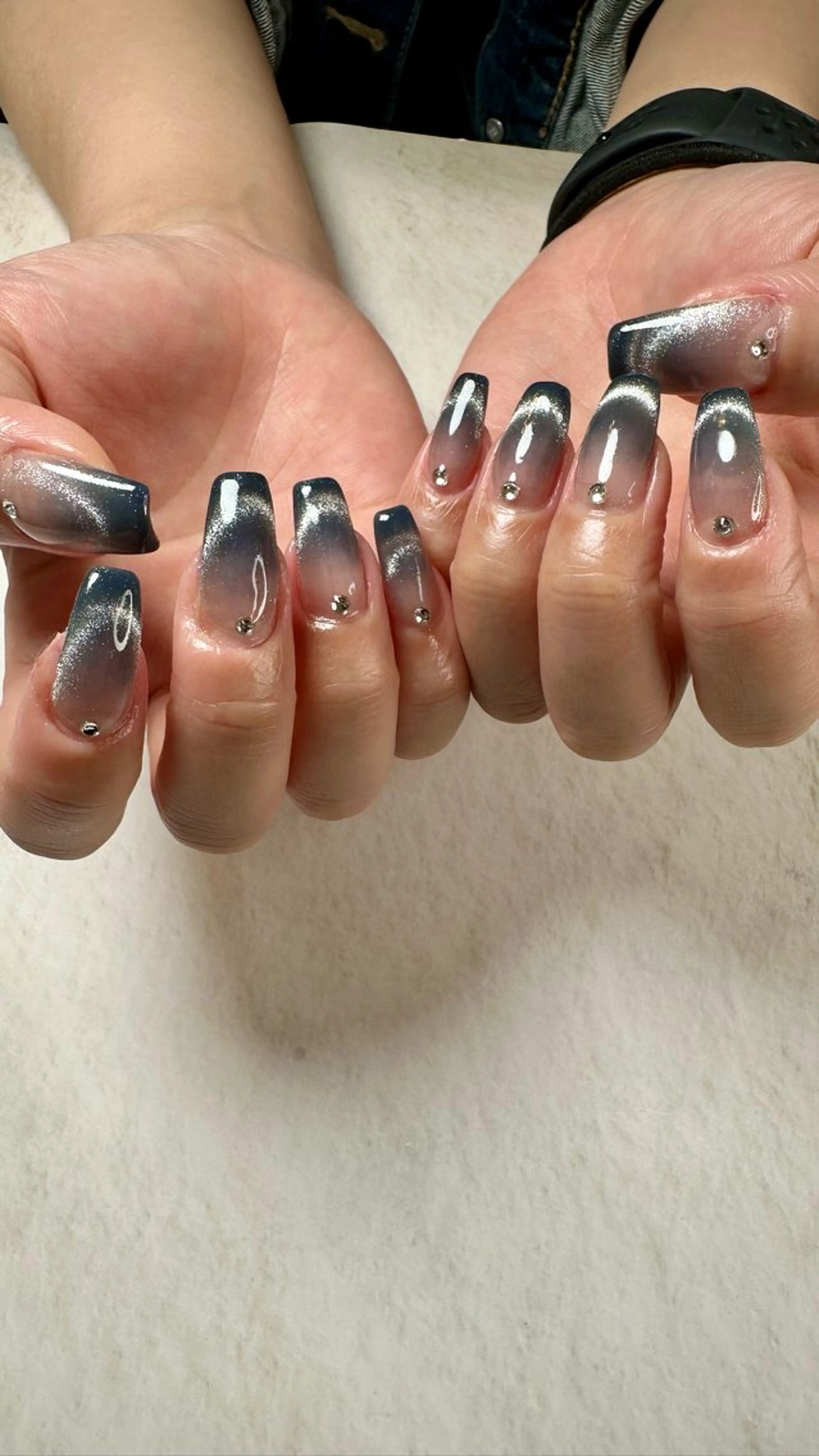 ネイル マグネットネイル ハンドネイル ハンドケア Atelier Ariのネイルデザイン