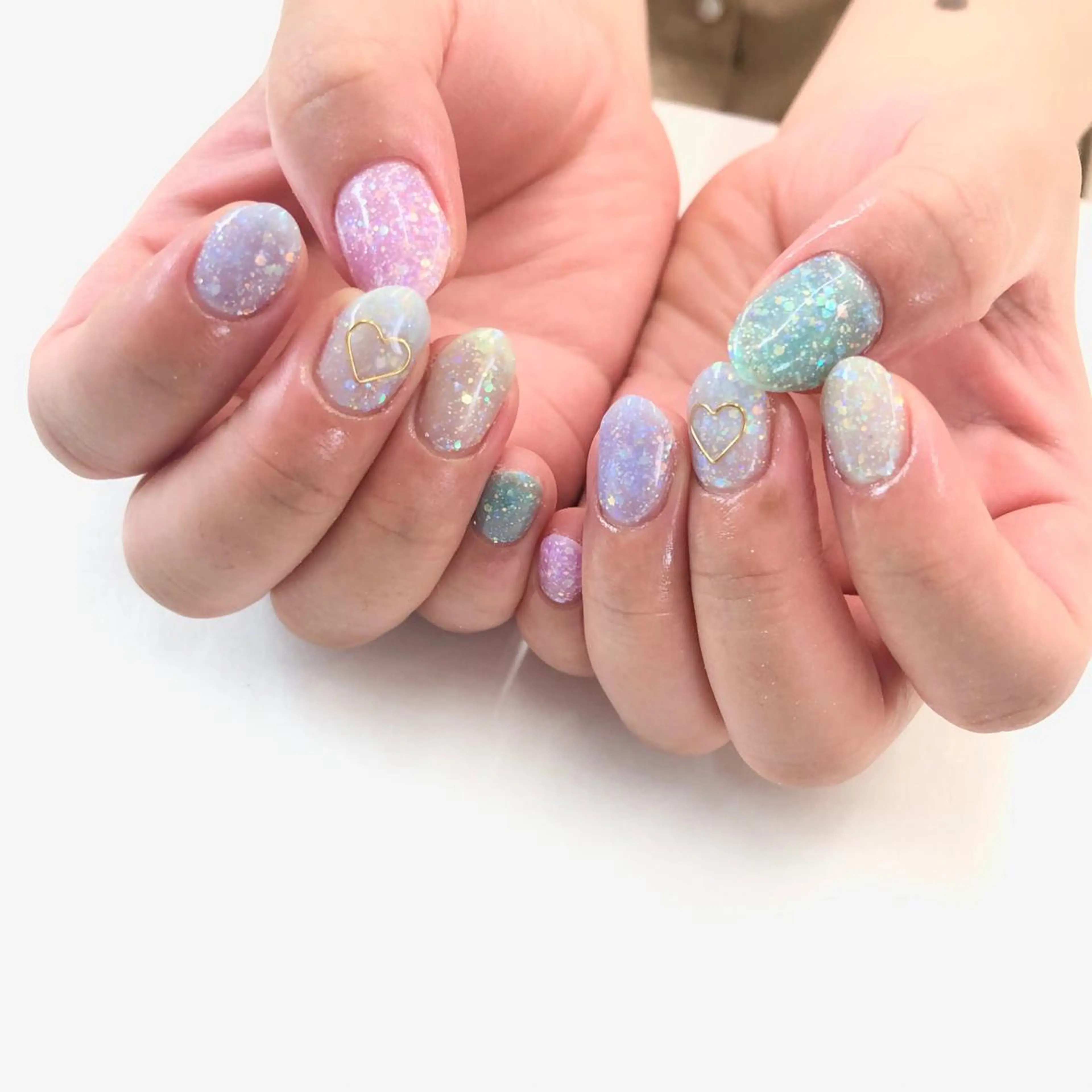 ネイル キラキラネイル ハンドネイル フットネイル Minami 🍓のネイルデザイン