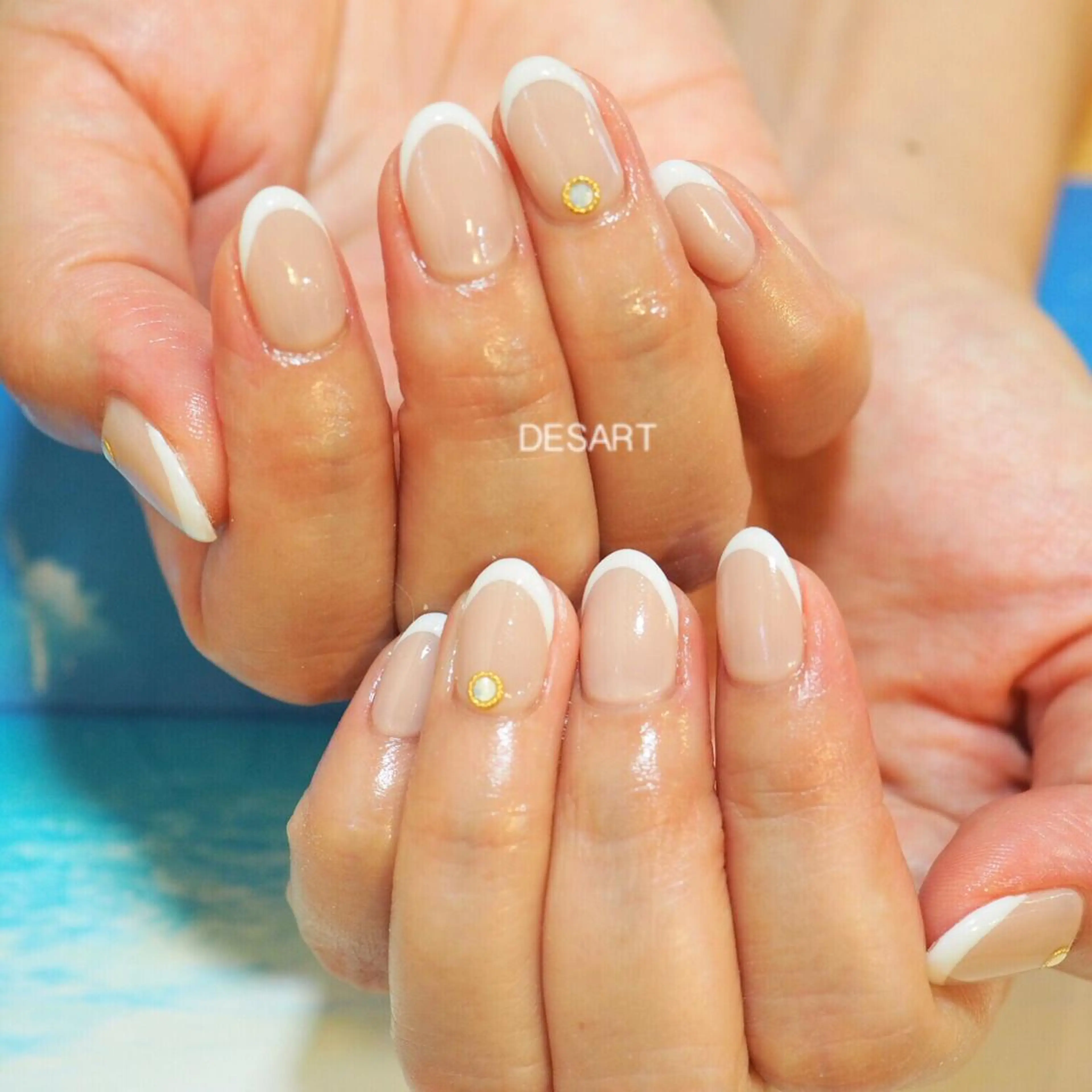 ネイル フレンチネイル ”salon" そりまちゆうこのネイルデザイン