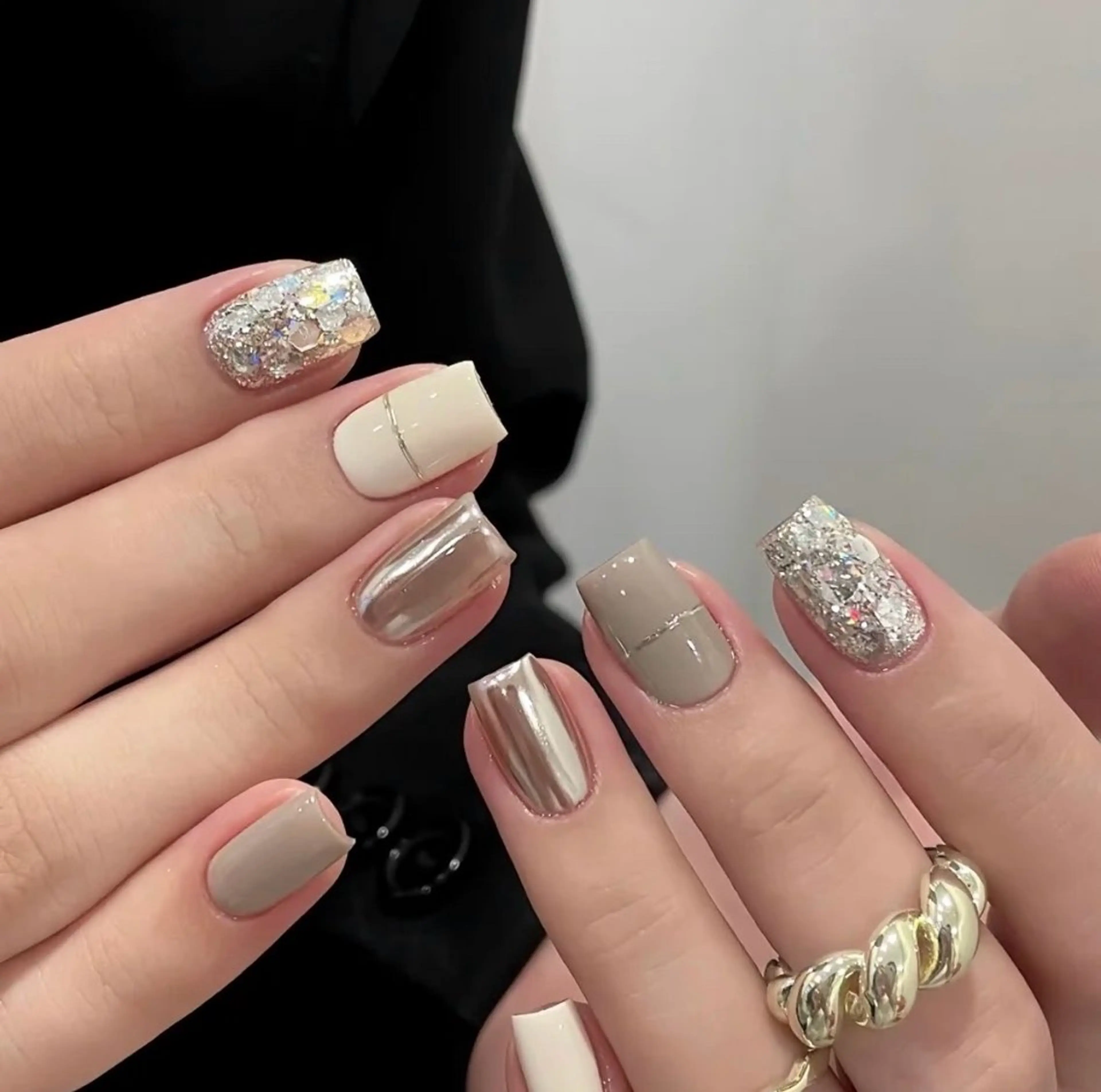 ネイル 高木 維麗絲のネイルデザイン