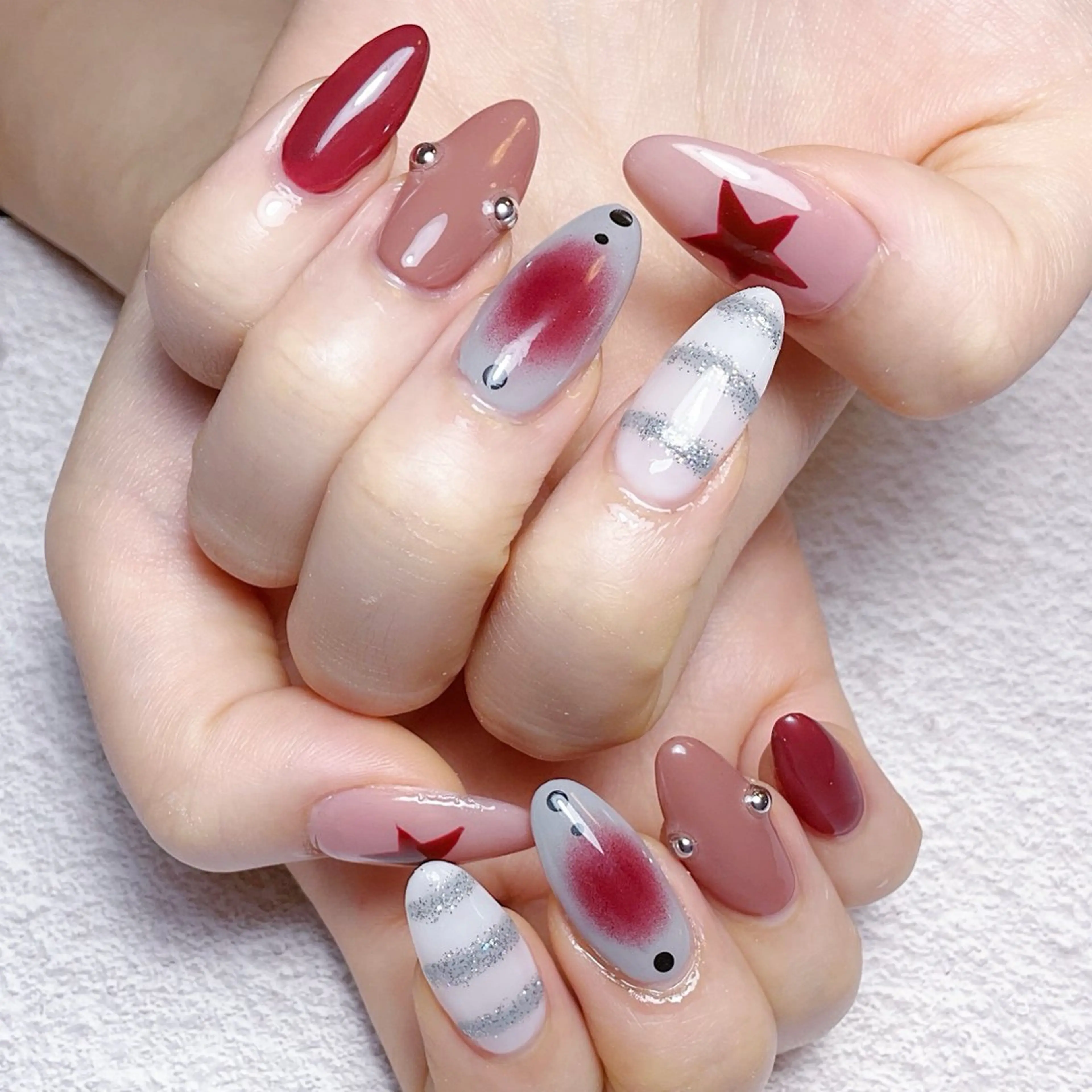 ネイル ハンドネイル 🍭Yun nail hyejin🌸のネイルデザイン