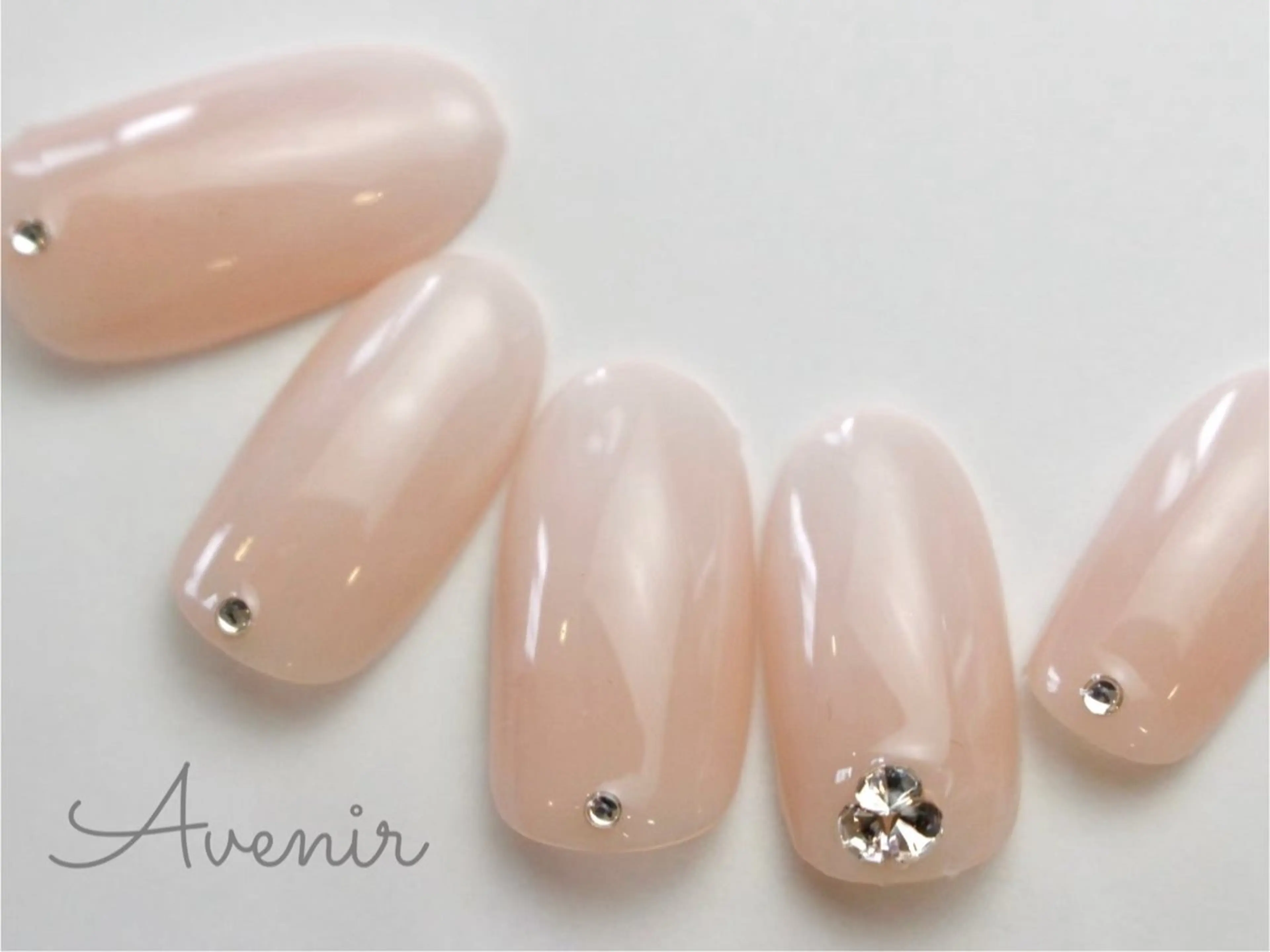 ネイル フットネイル Avenir 表参道 nail＆eye予約のネイルデザイン