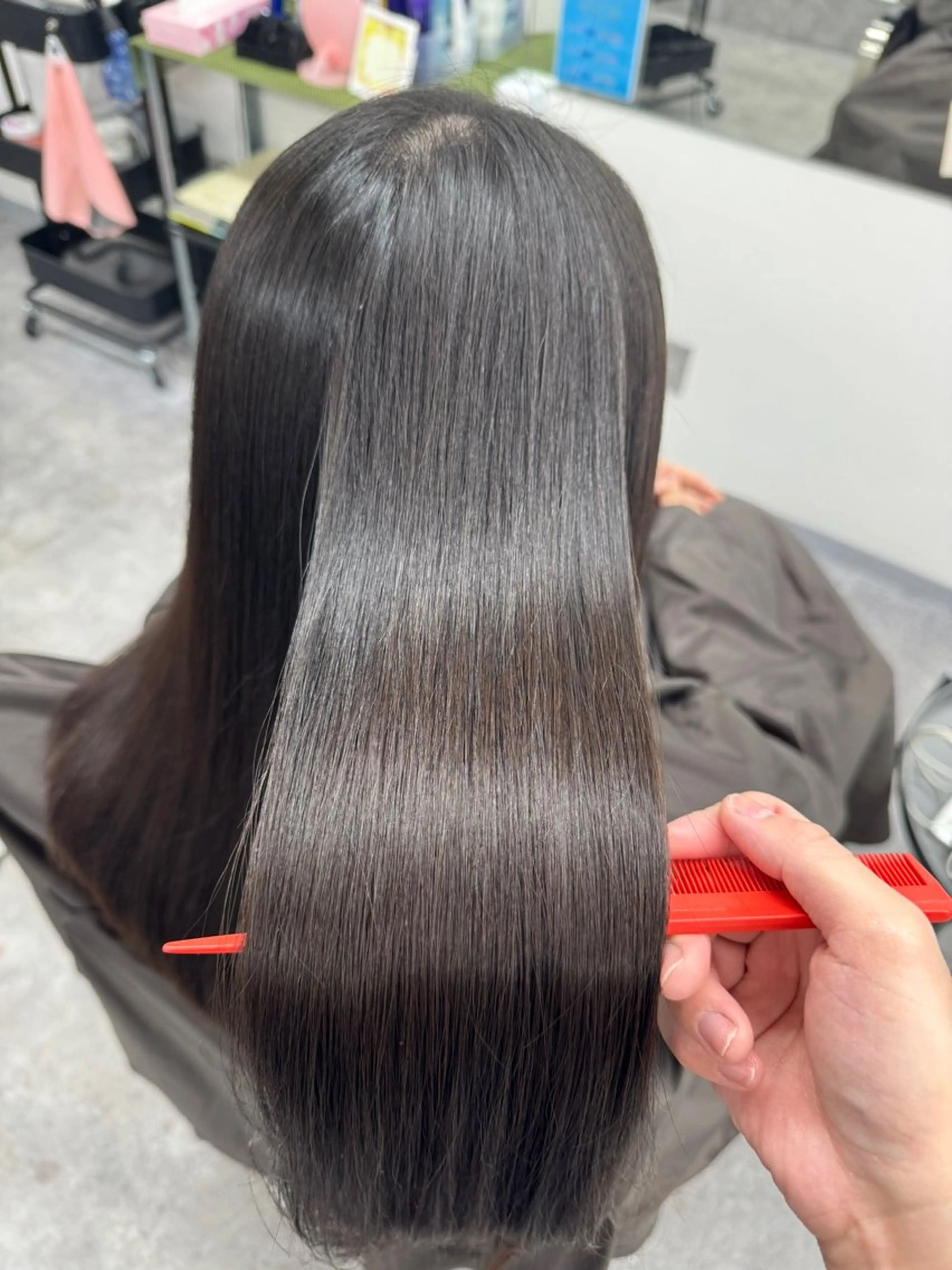 セミロング 髪質改善 トリートメント 酸熱トリートメント 髪質改善メニュー 長井 美佐子のヘアスタイル