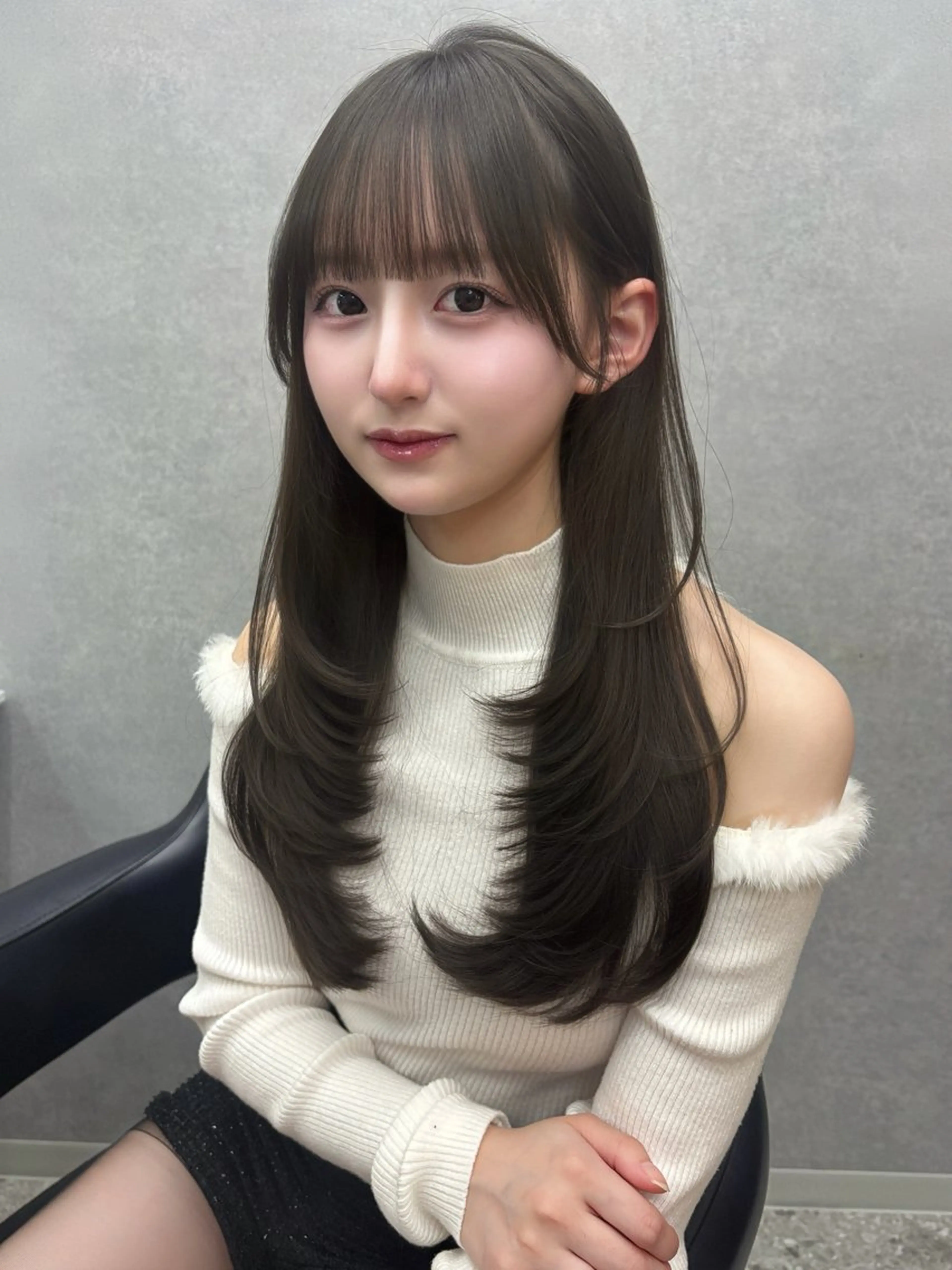カラー グレージュ オリーブグレージュ オリーブグレー ヘアカラー 家村 茉由のヘアスタイル