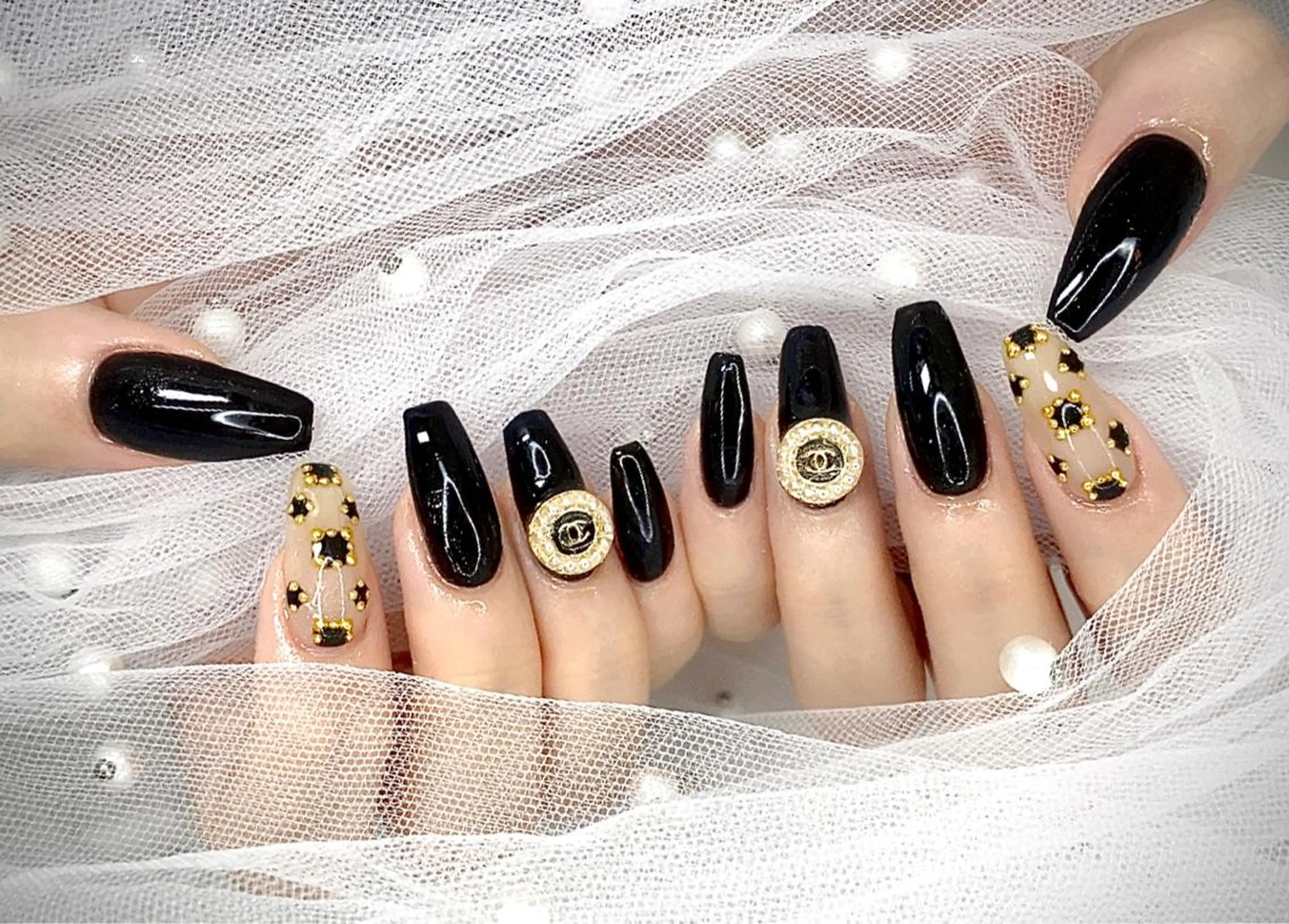 ネイル I-nailロング /ワンホン/キラキラのネイルデザイン