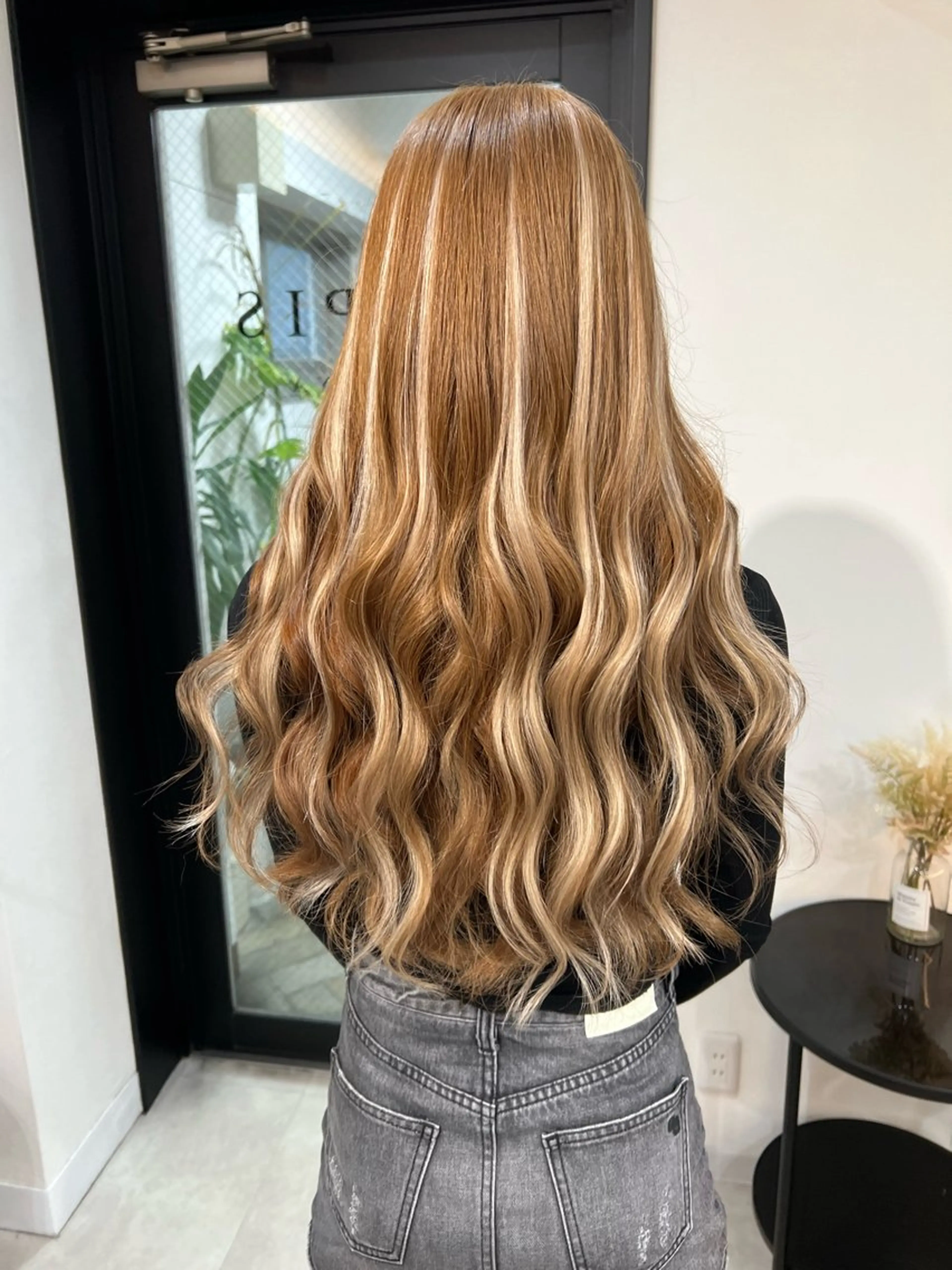 ロング ✨ハイトーン/シール エクステ✨♠優羽のヘアスタイル