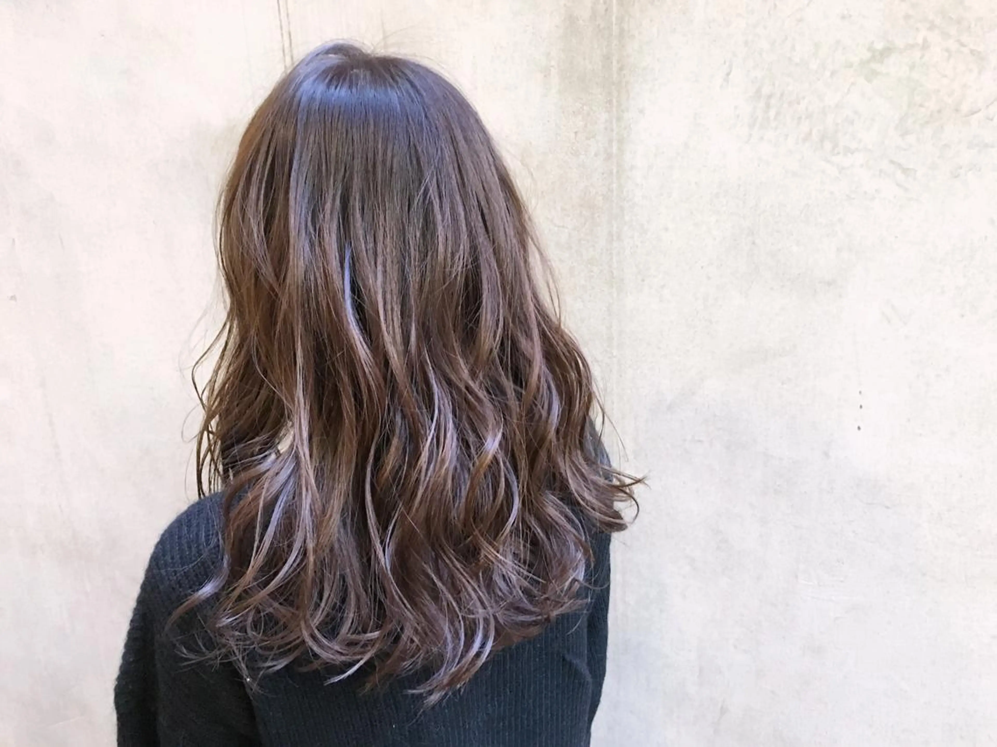 セミロング カラー ピンクカラー 沖 宜志のヘアスタイル