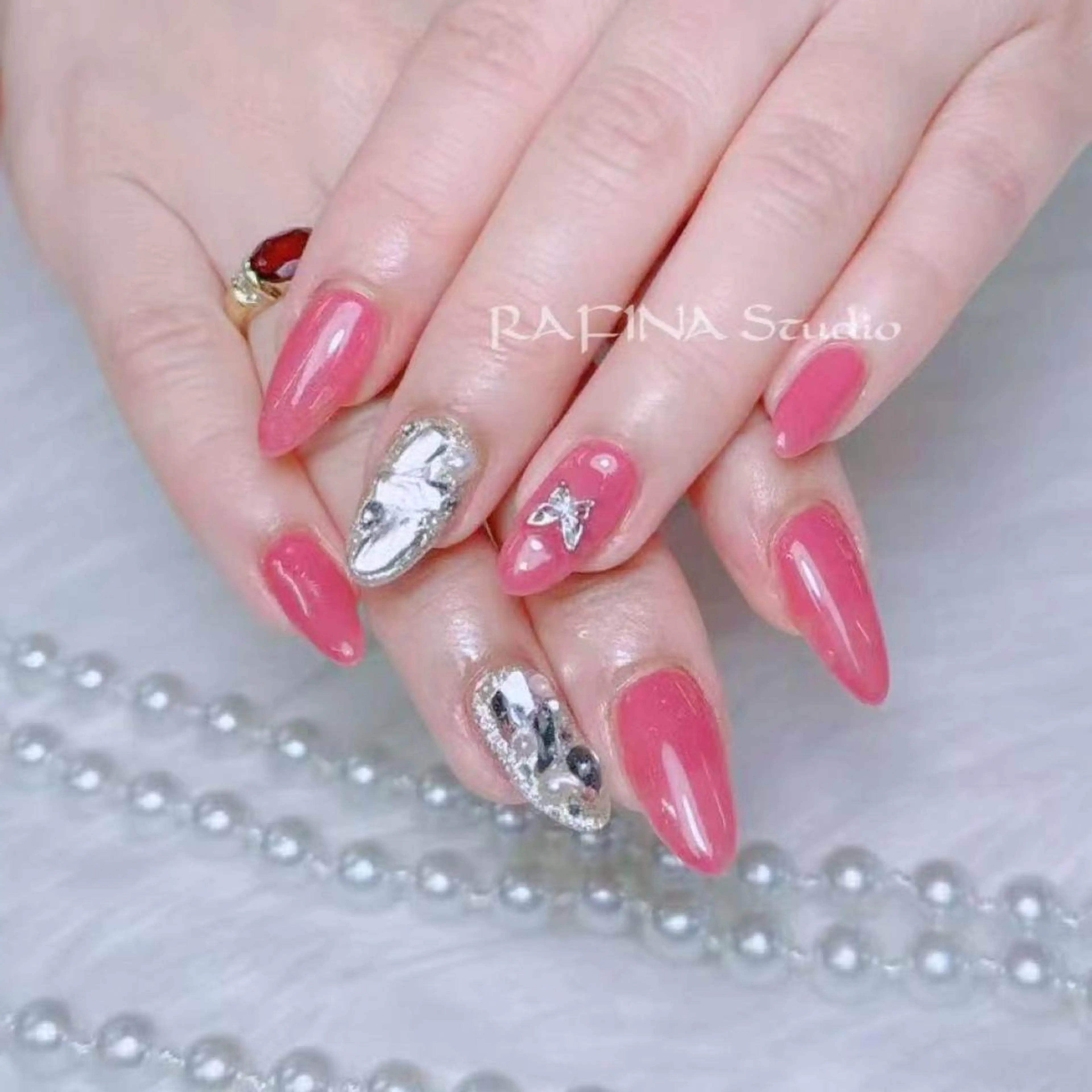 ネイル 桃香 Minaのネイルデザイン