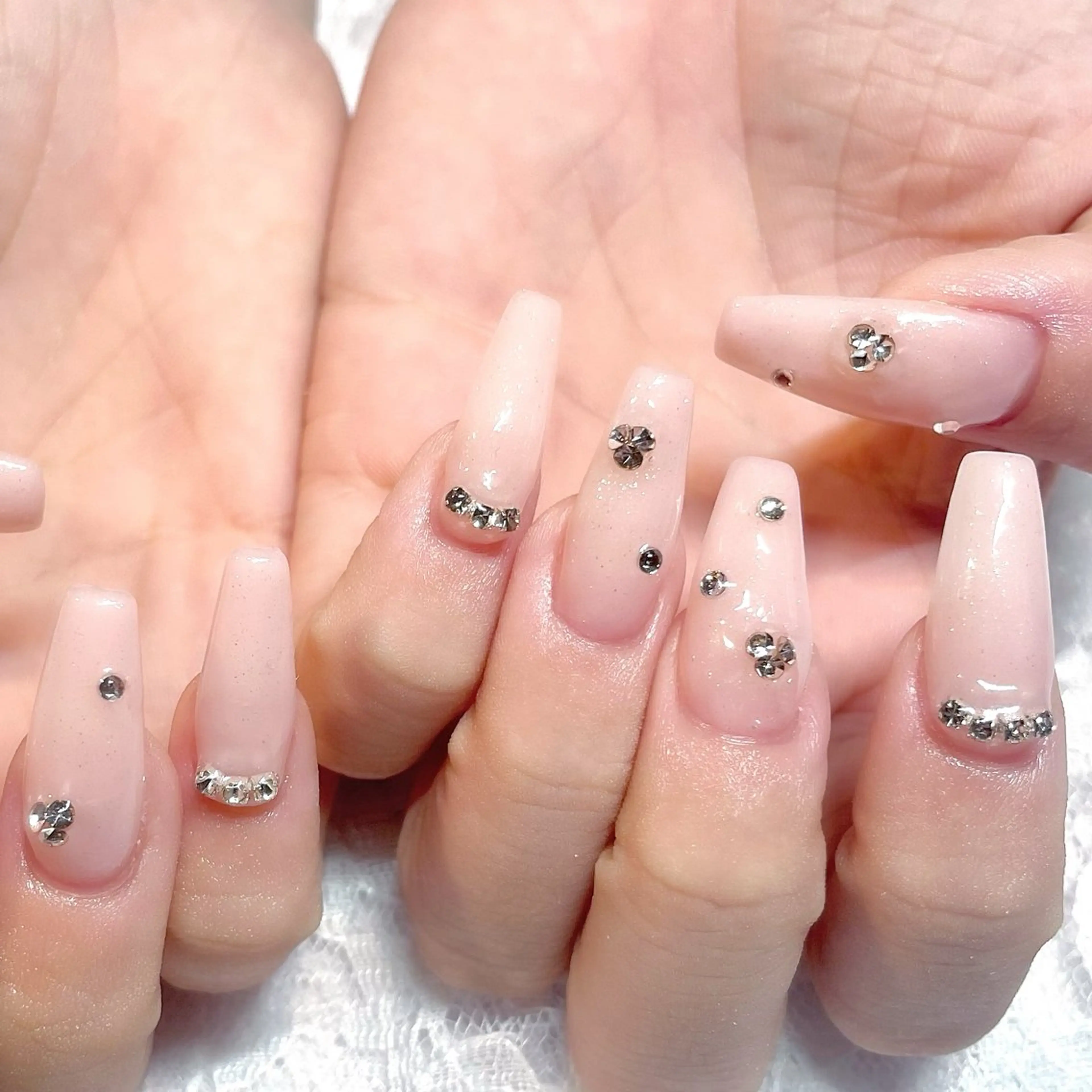 ネイル ストーンネイル ハンドネイル Nail ヌシん家 AKANEのネイルデザイン