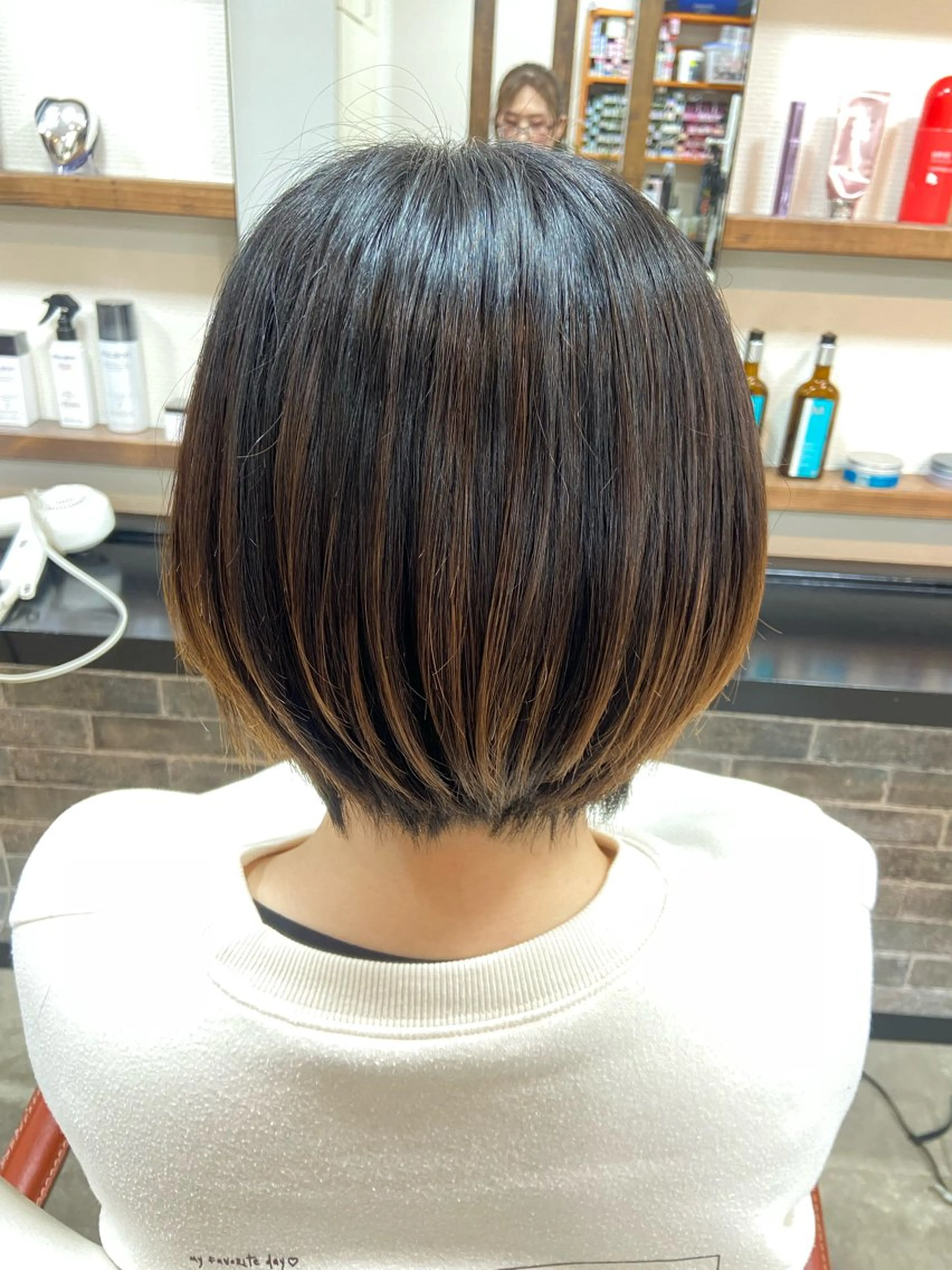 ショート パーマ カット 縮毛矯正 イツキ🌕デザインカ ラー🥨髪質改善🫧のヘアスタイル