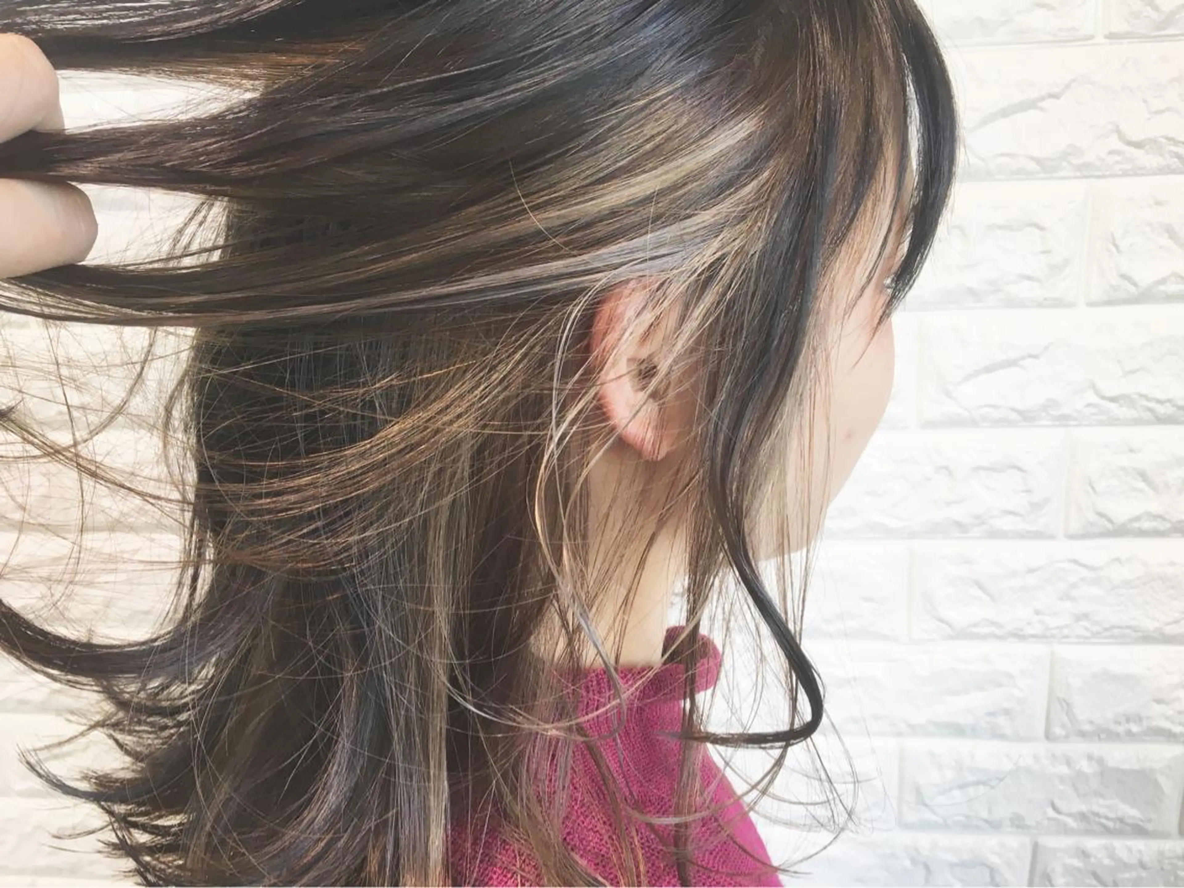 ミディアム カラー ハイライトカラー ハイライト 西本 夏美のヘアスタイル