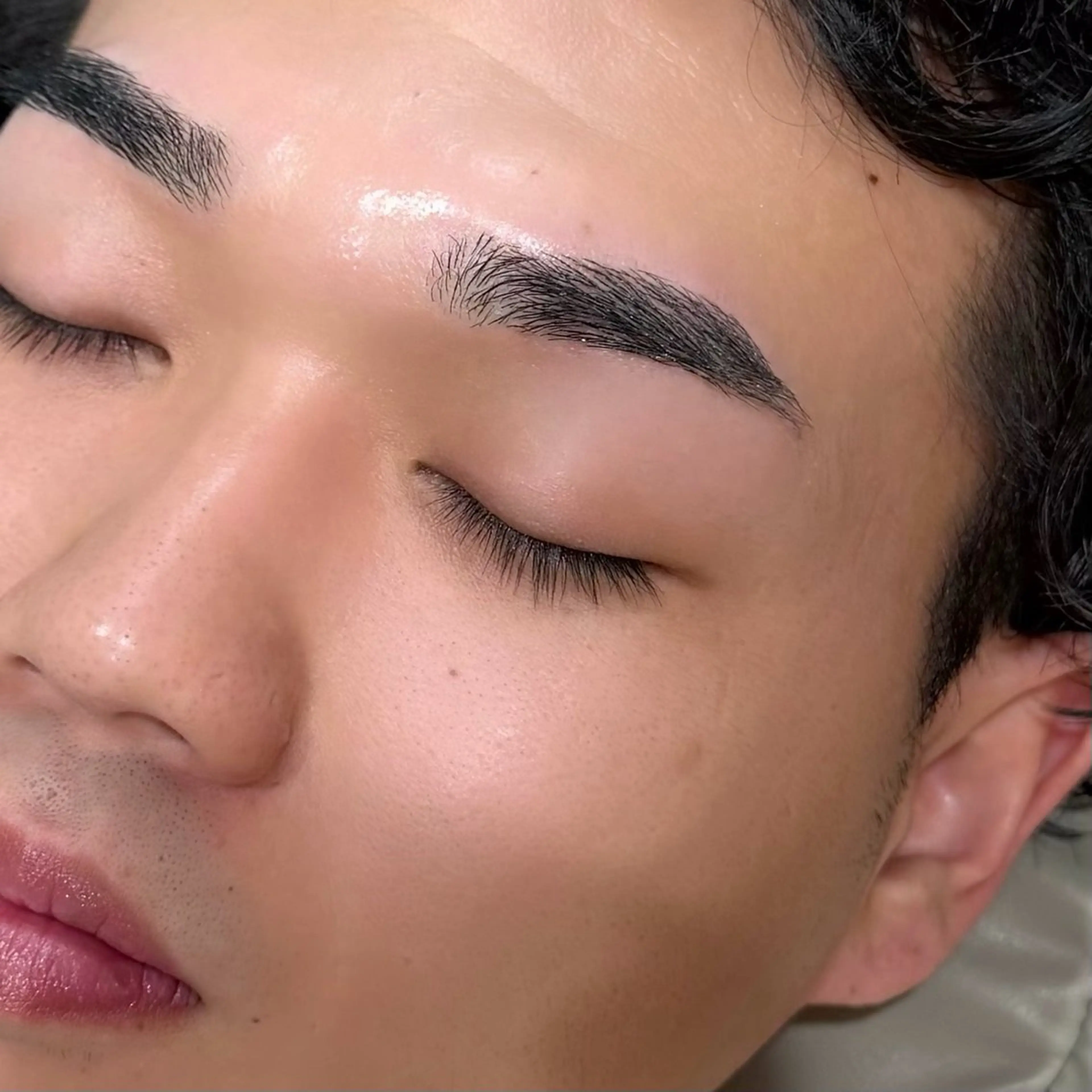 メンズ アイブロウ メンズアイブロウ ワックス脱毛 Unknown. SANA💎/中崎町のマツエク・マツパデザイン