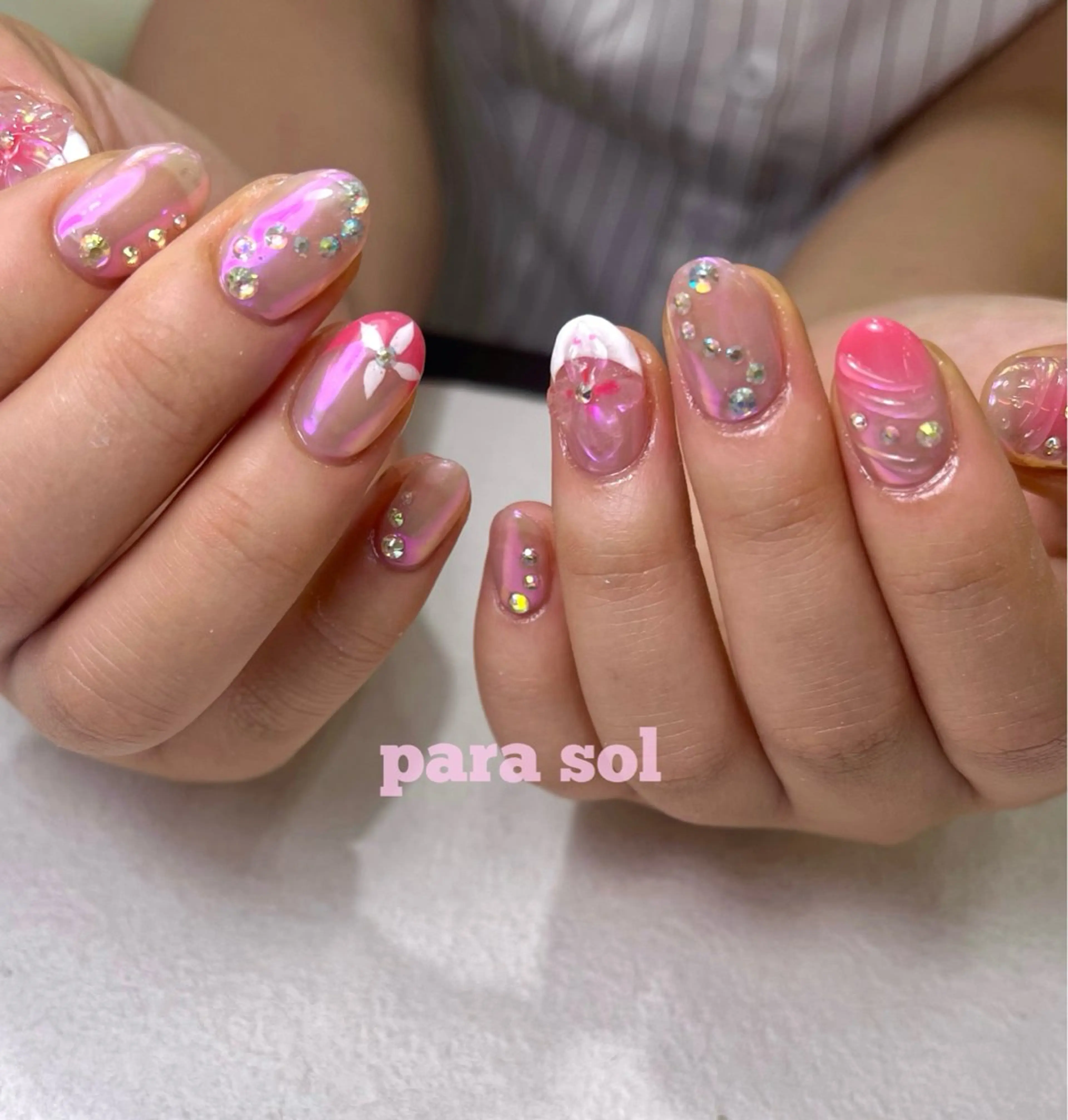 ネイル オーロラネイル フラワーネイル フレンチネイル グラデーション キラキラネイル ハンドネイル フットネイル para ☀︎ sol by BECK所属・Para Sol nail　Maoのネイルデザイン