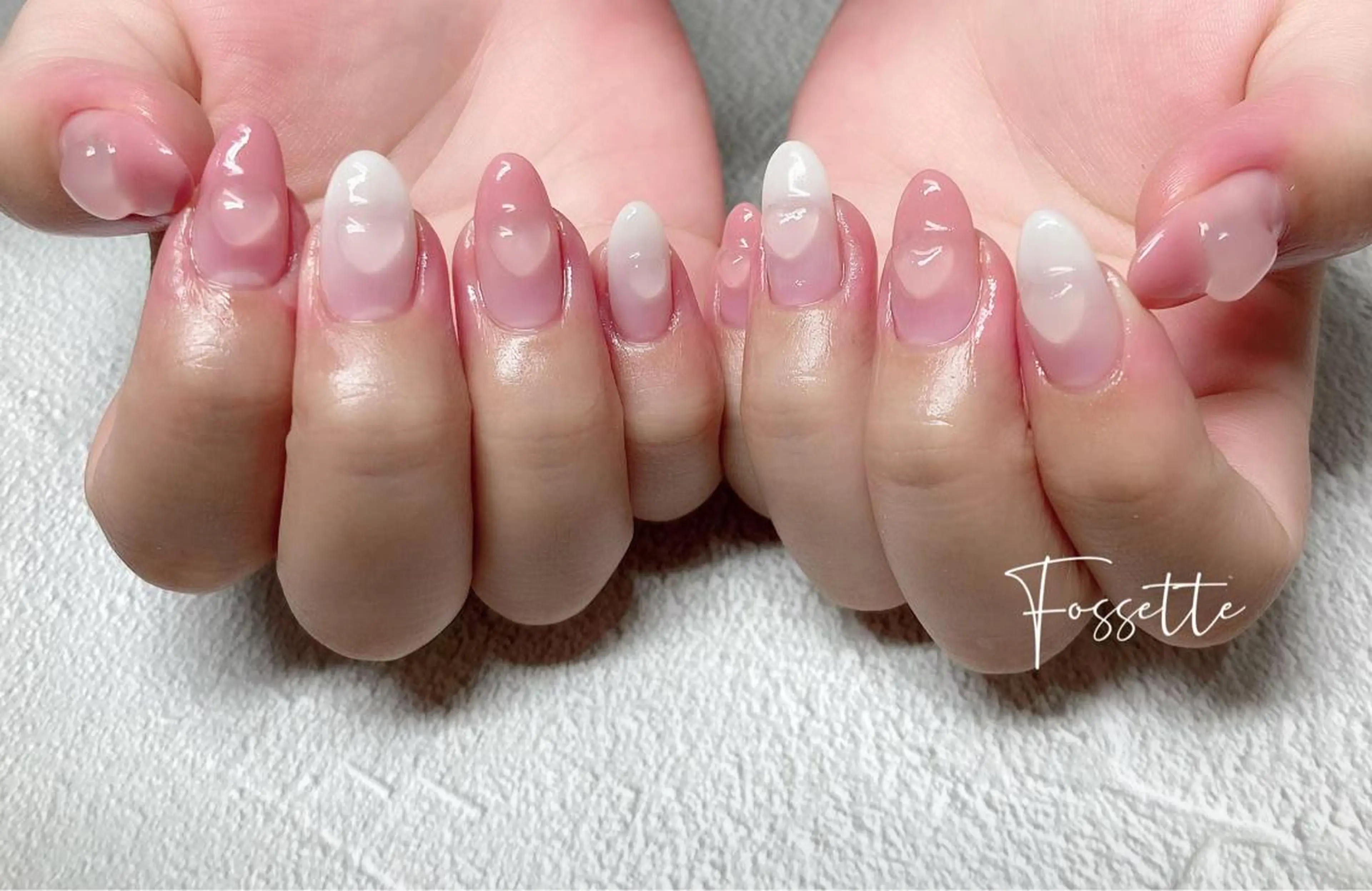 ネイル クリアネイル グラデーション ハート 韓国ネイル UVネイル nailsalon Fossetteのネイルデザイン