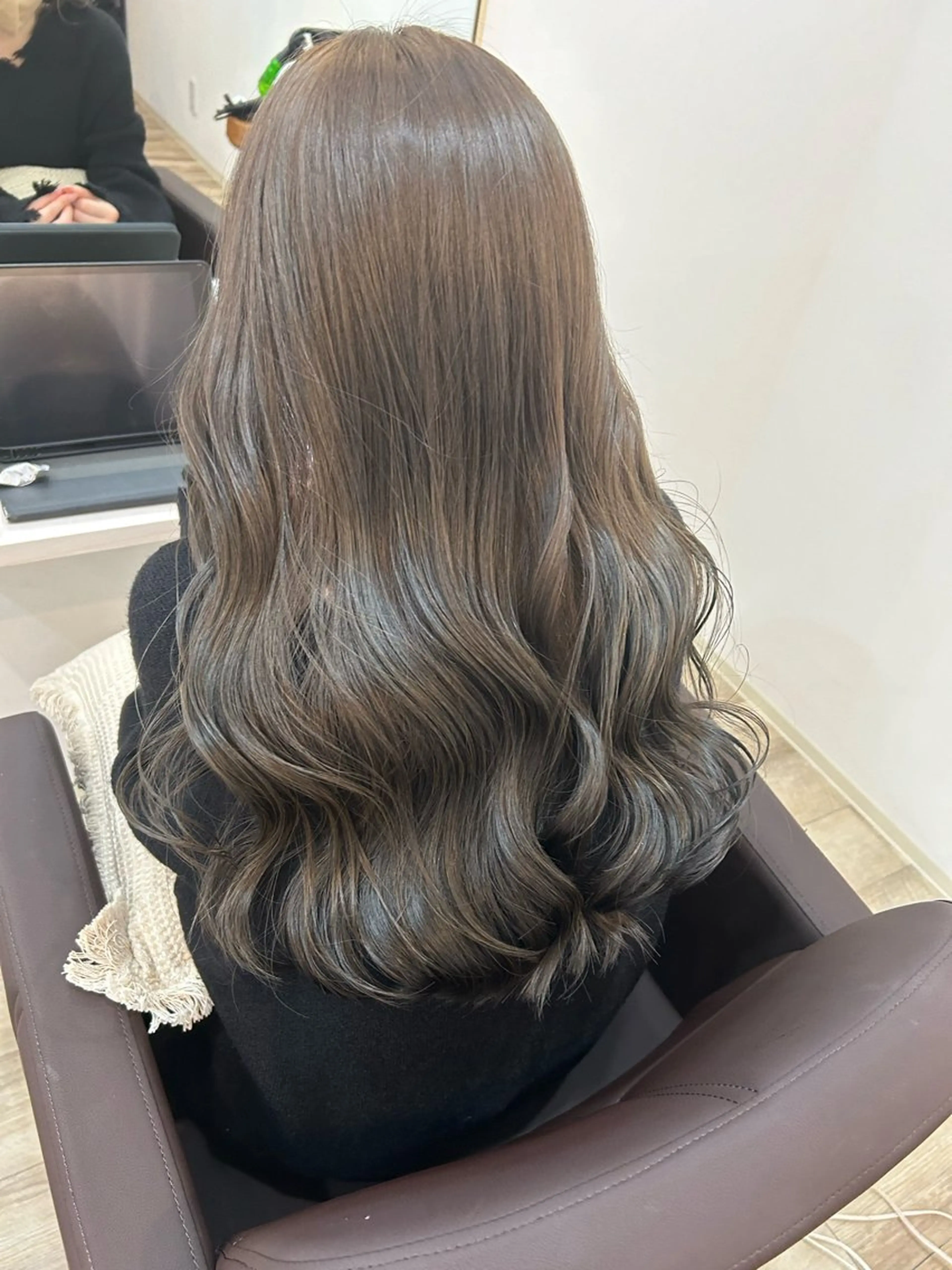 ロング カラー soelle Hanaのヘアスタイル