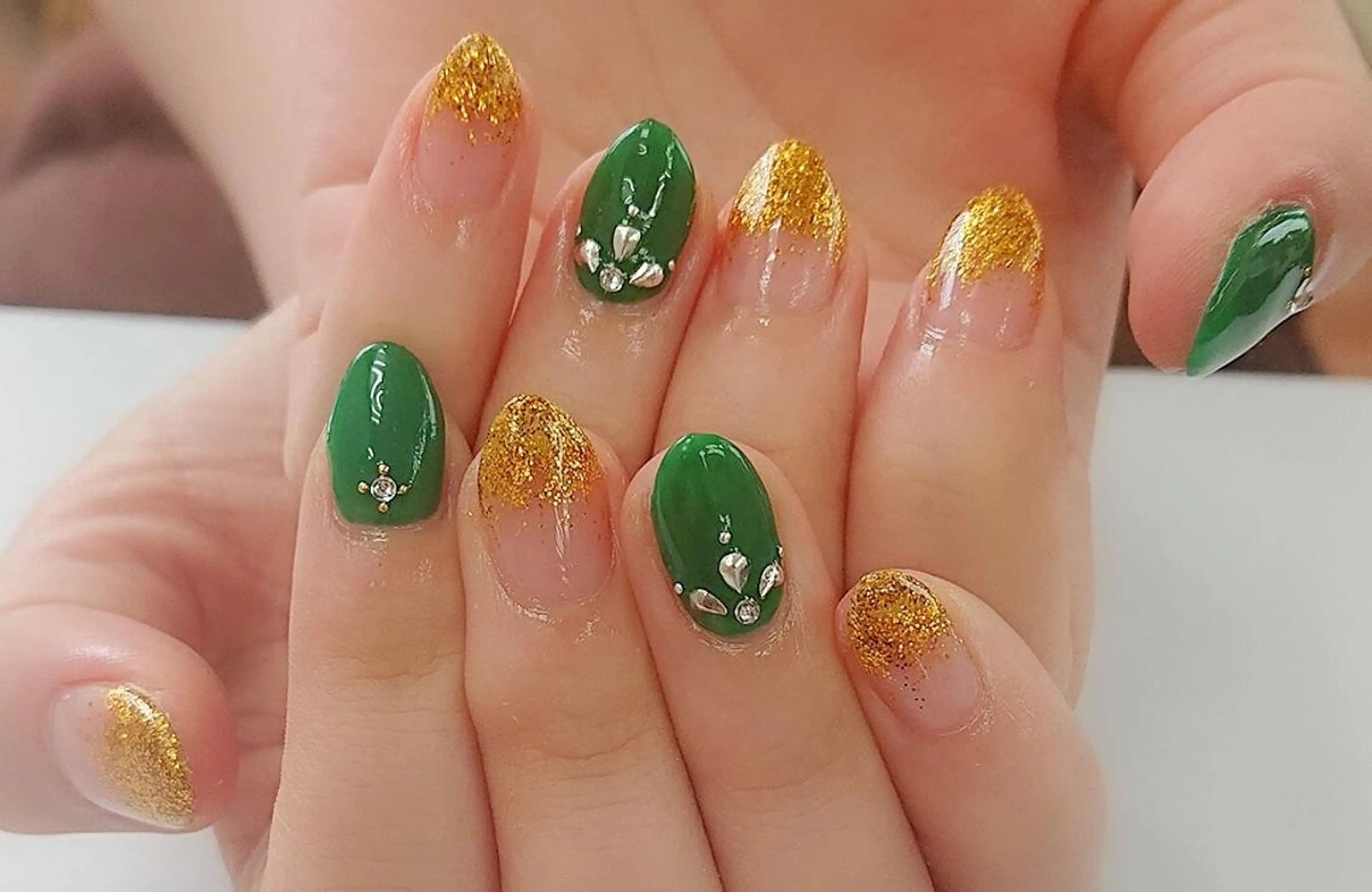 ネイル 🍒当日もOK🍒 𝑳𝑼𝑵𝑨花井のネイルデザイン