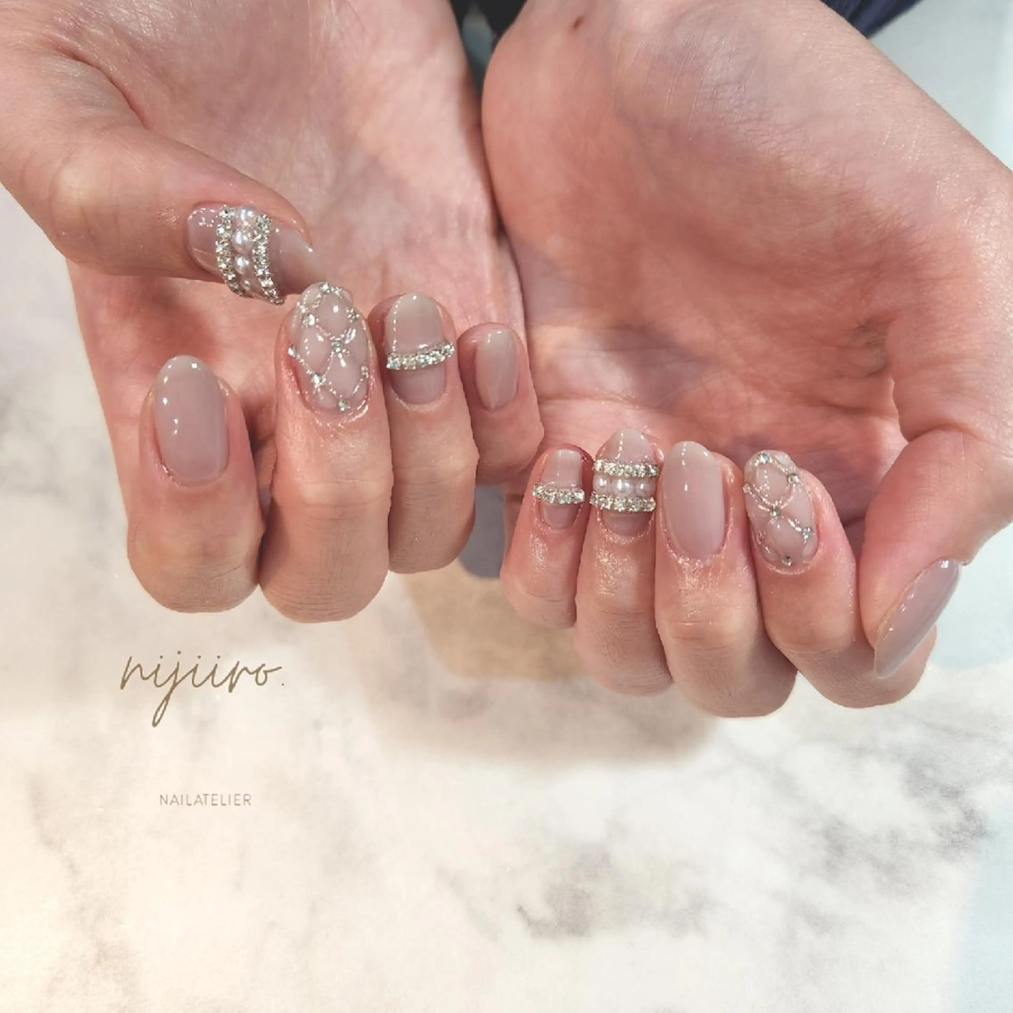 ネイル ハンドネイル nailatelier nijiiro.所属・nijiiro🌈 サトウのネイルデザイン