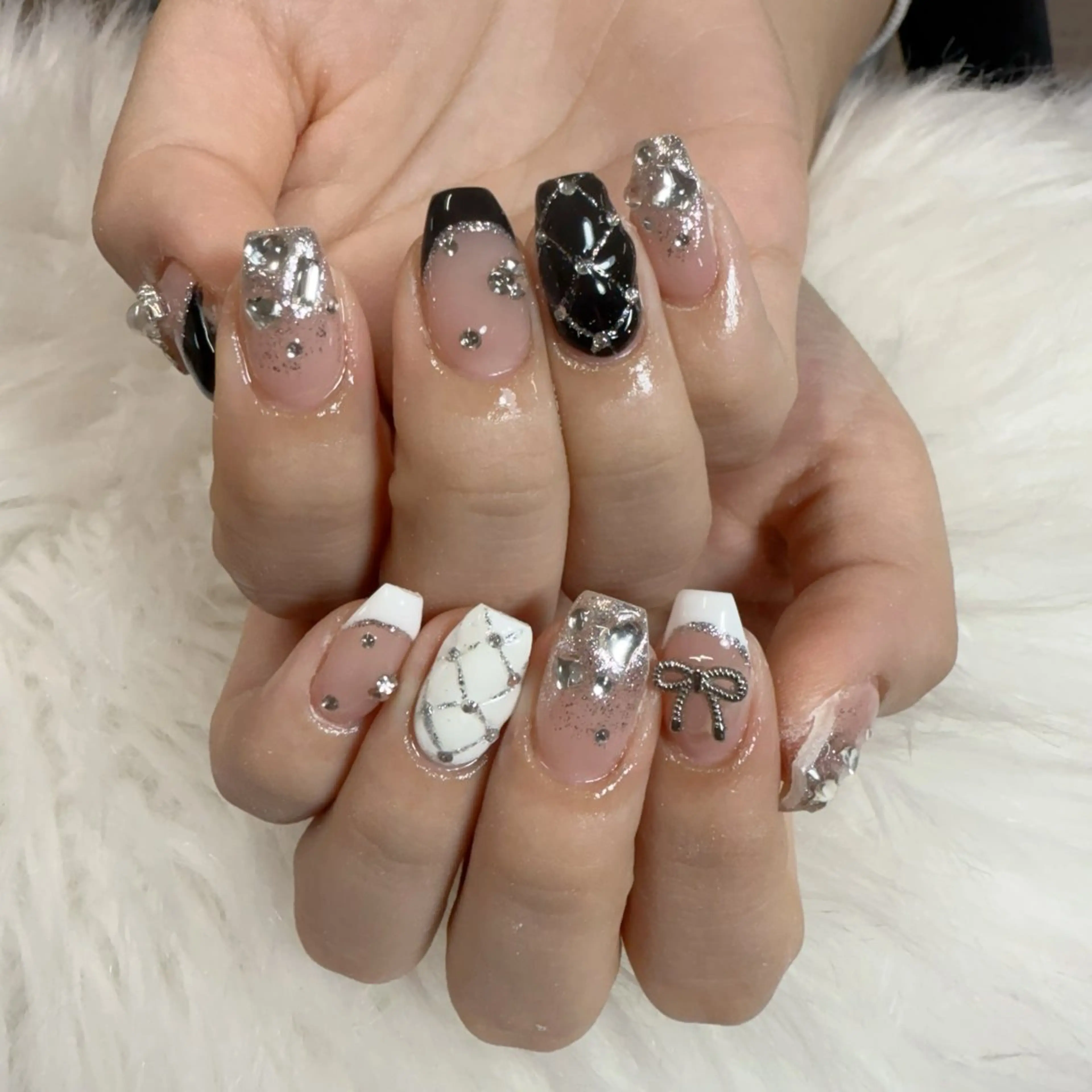 ネイル ハンドネイル 🎀nana🫧 ワンホンネイル🎀のネイルデザイン