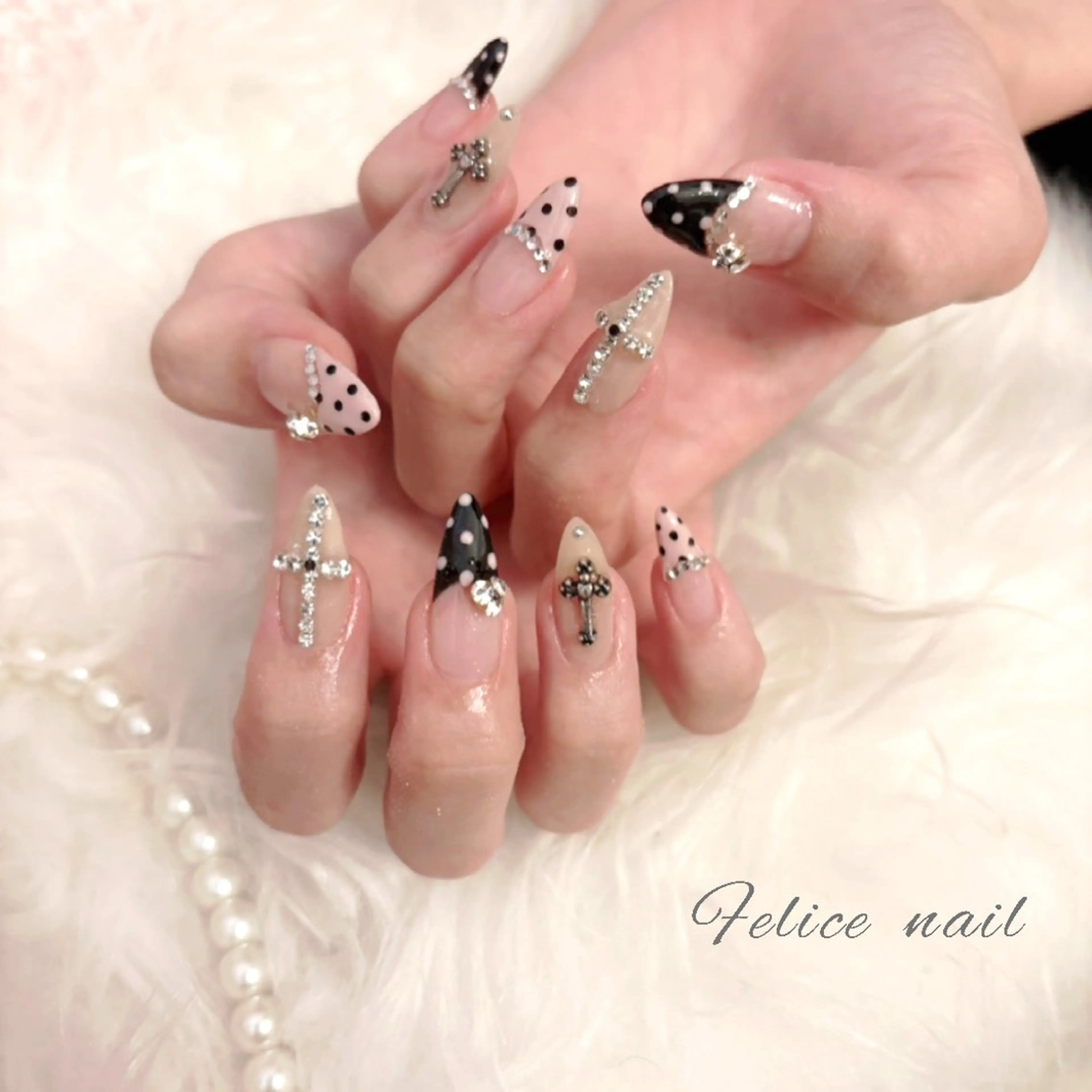 ネイル ドット フレンチネイル felice nailのネイルデザイン