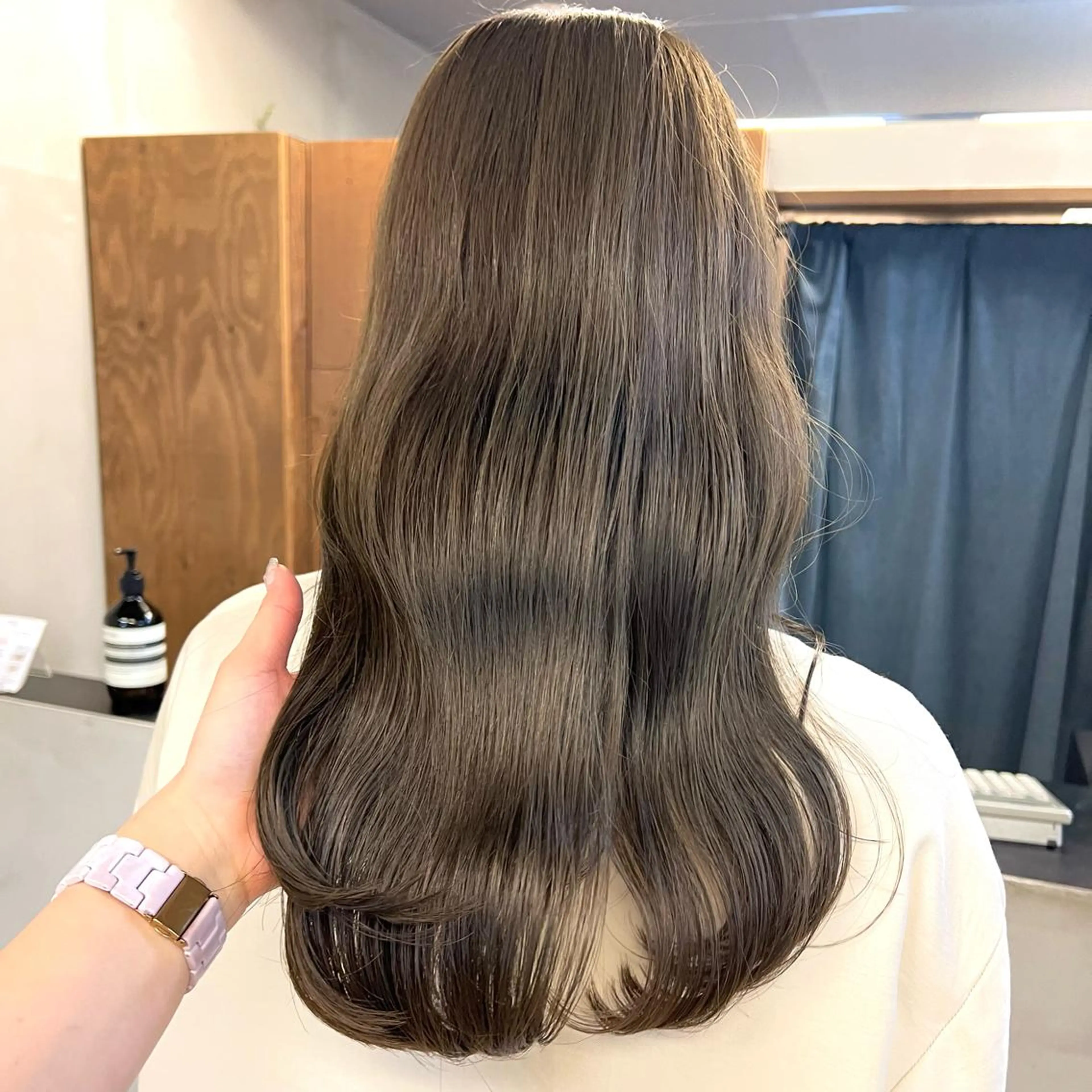 セミロング カラー パーマ ヘアアレンジ メンズ キッズ ネイル マツエク・マツパ アイブロウ EMANON梅田店所属・前川 朋香のヘアスタイル