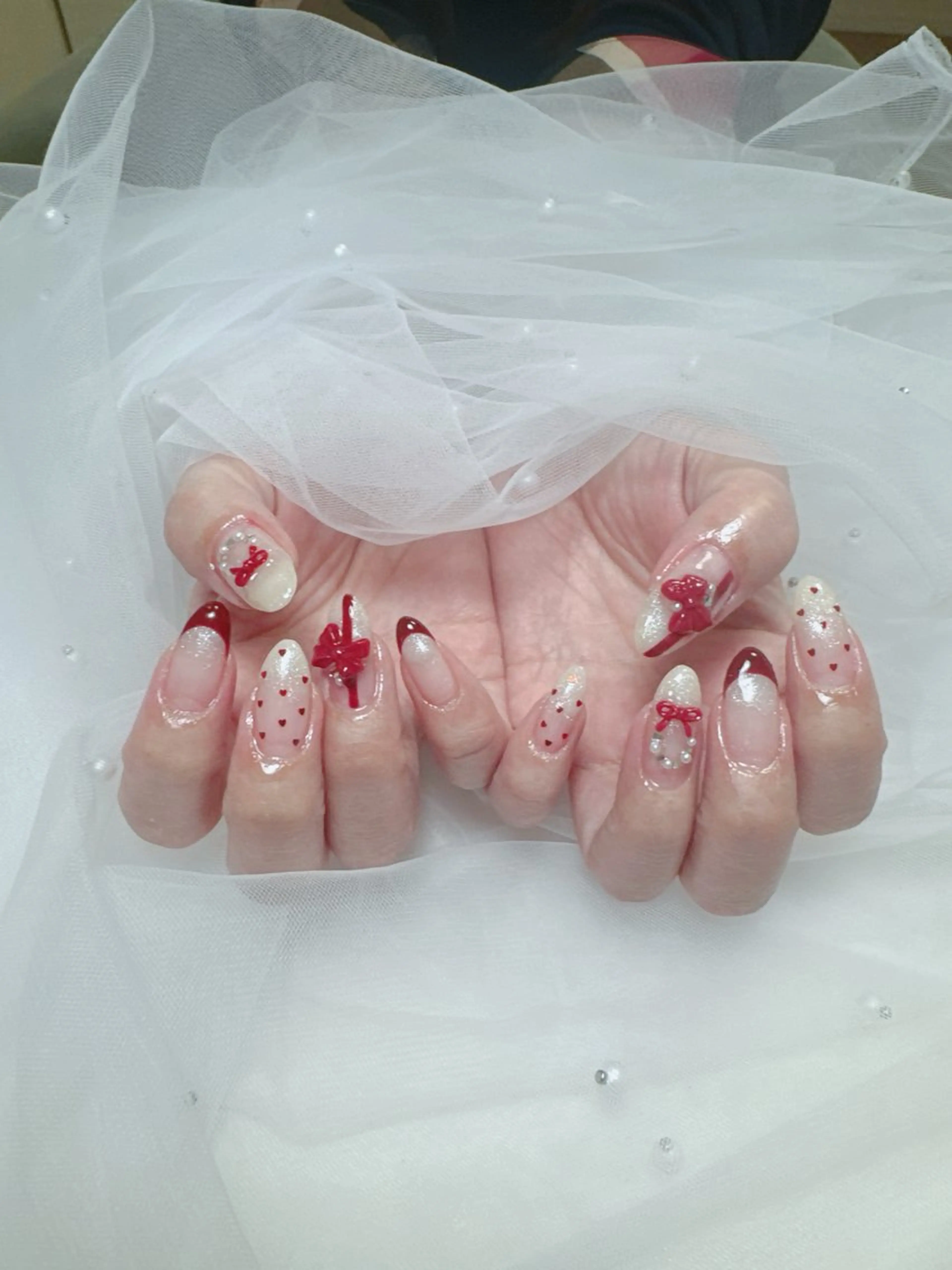 ネイル ジェルネイル ハート キラキラネイル マグネットネイル パラジェル ハンドネイル Queeens nailのネイルデザイン