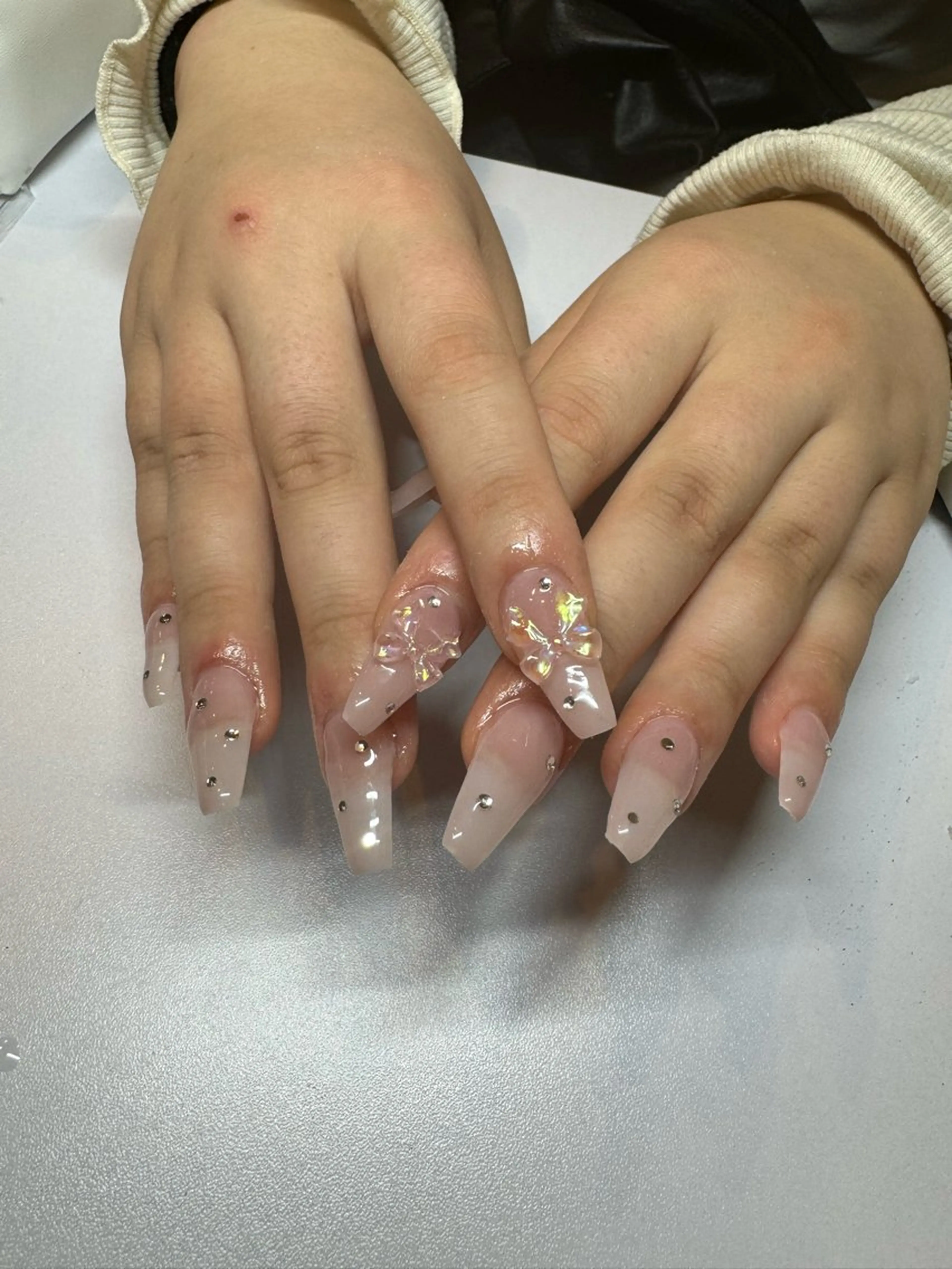 ネイル ハンドネイル 濱岡 咲のネイルデザイン