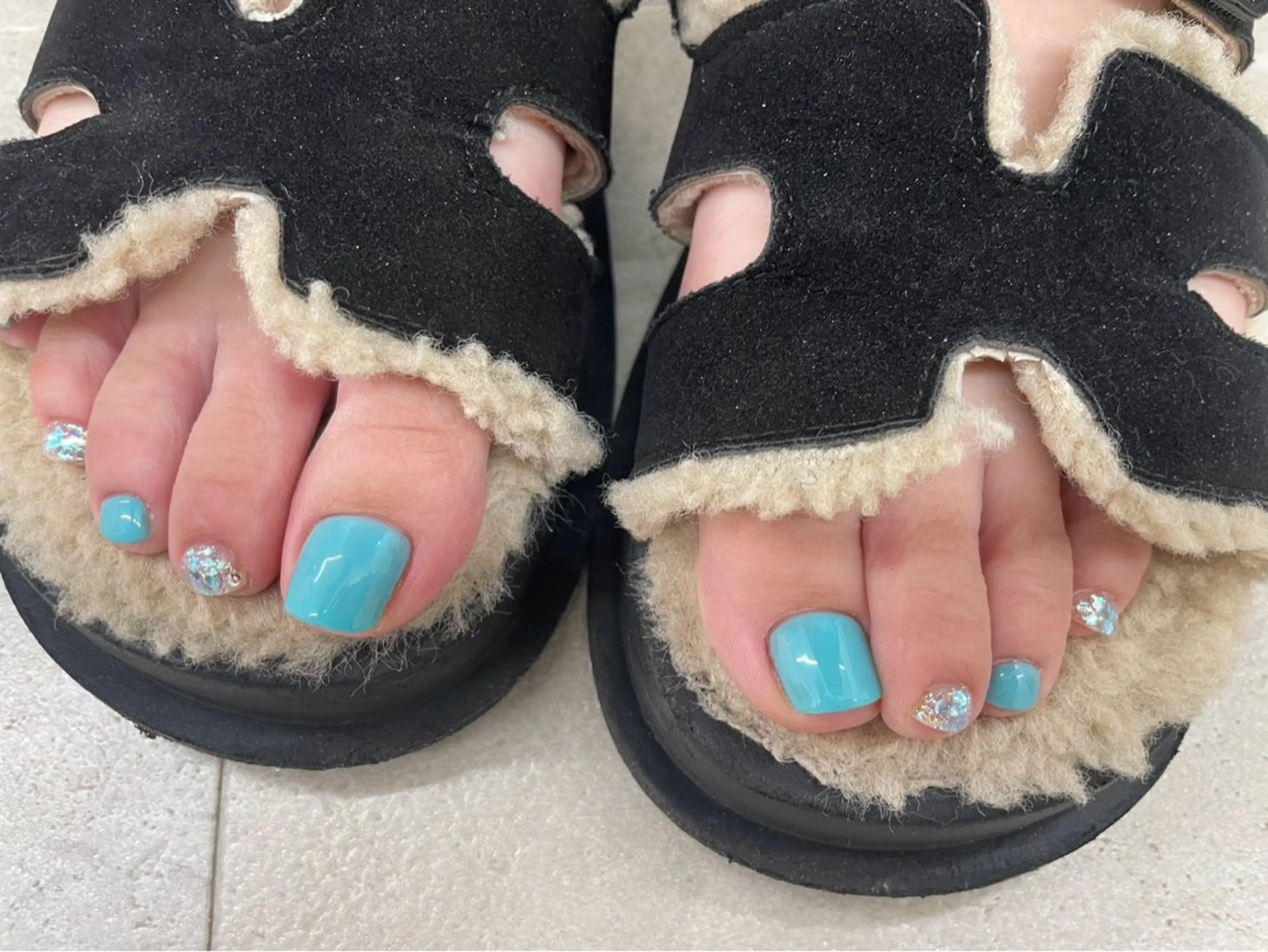 ネイル フットネイル ラメ(グリッター) Regina Marinaのネイルデザイン